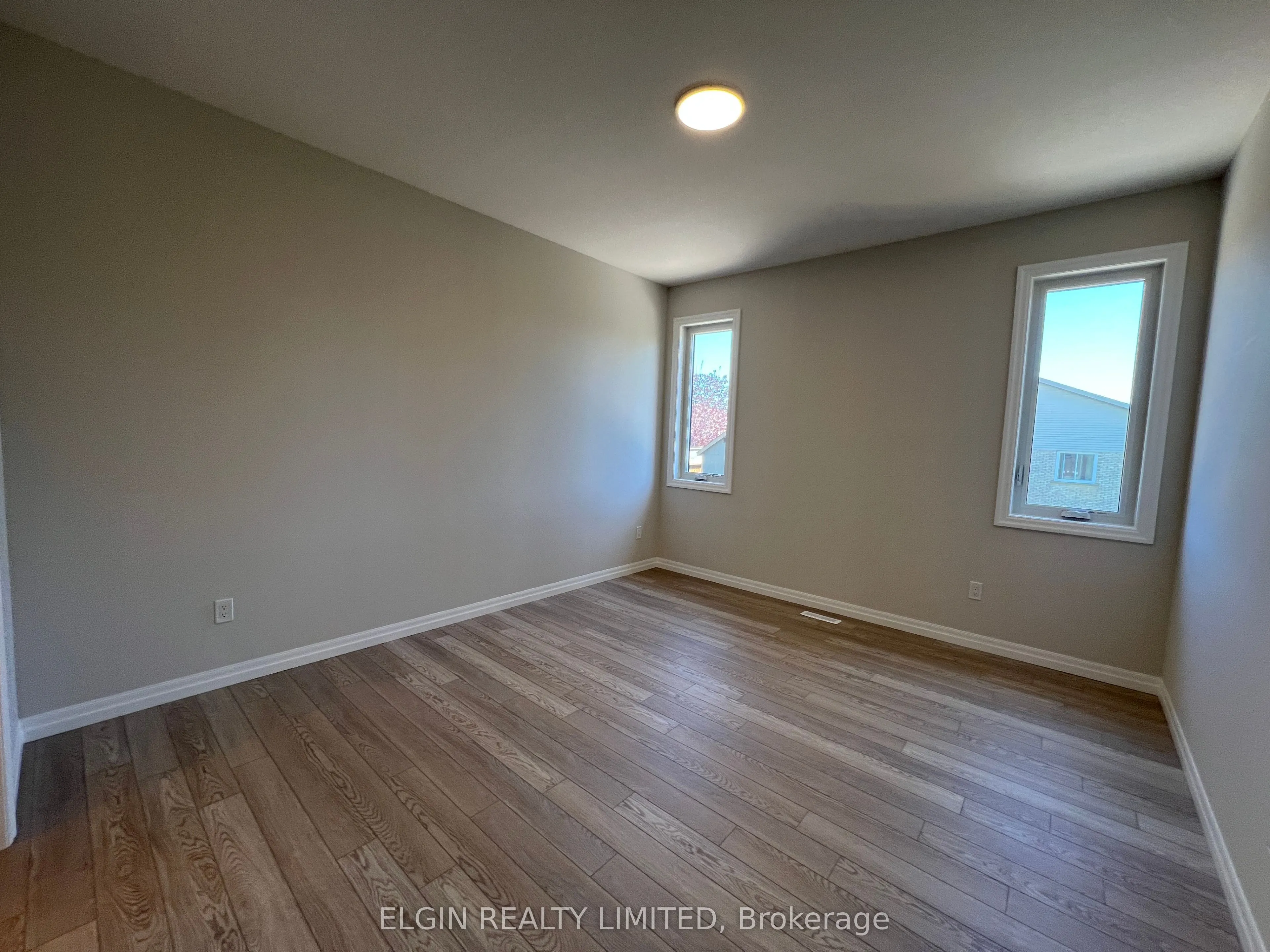 8 Hemlock Crescent