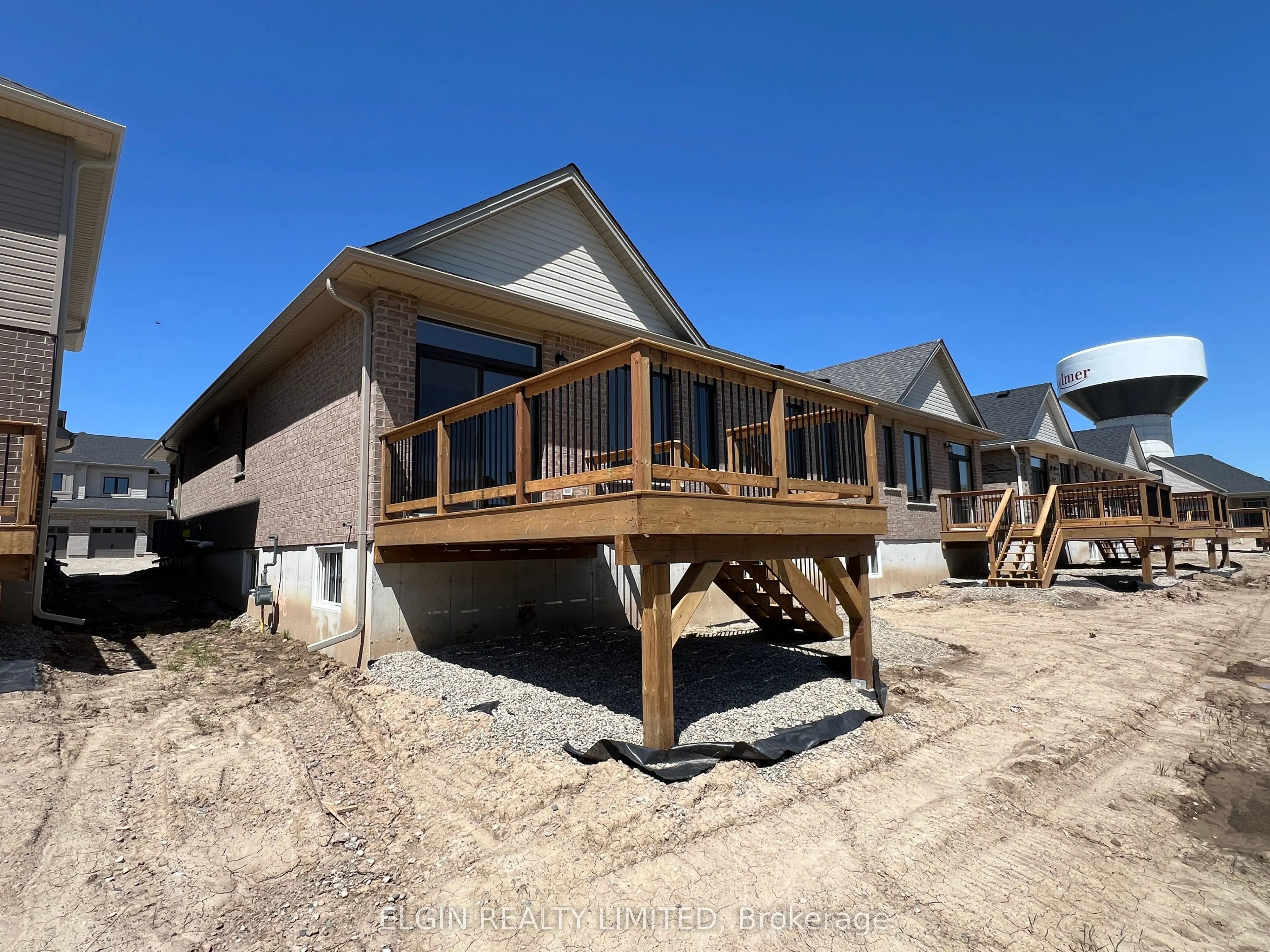 8 Hemlock Crescent