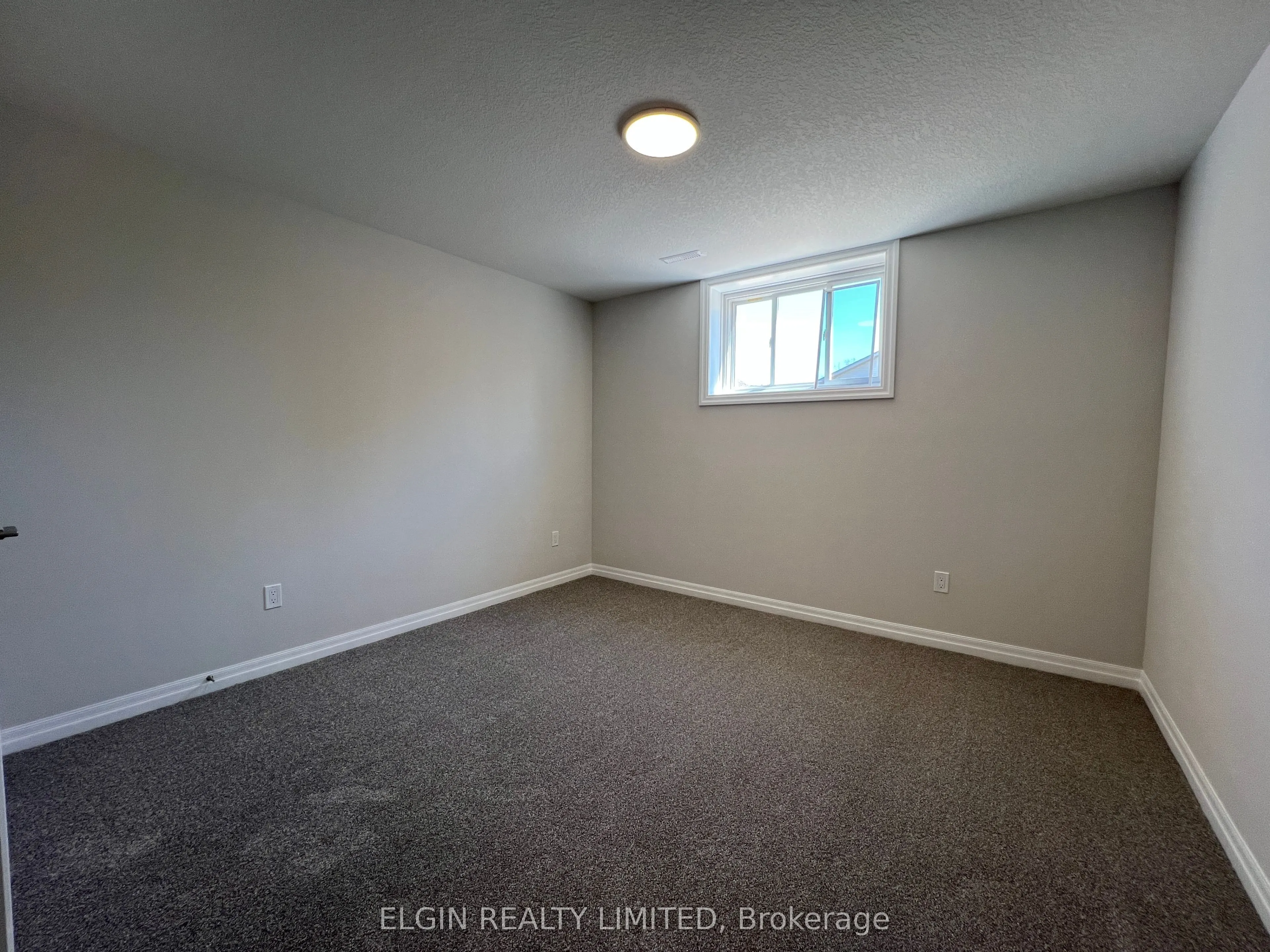 8 Hemlock Crescent