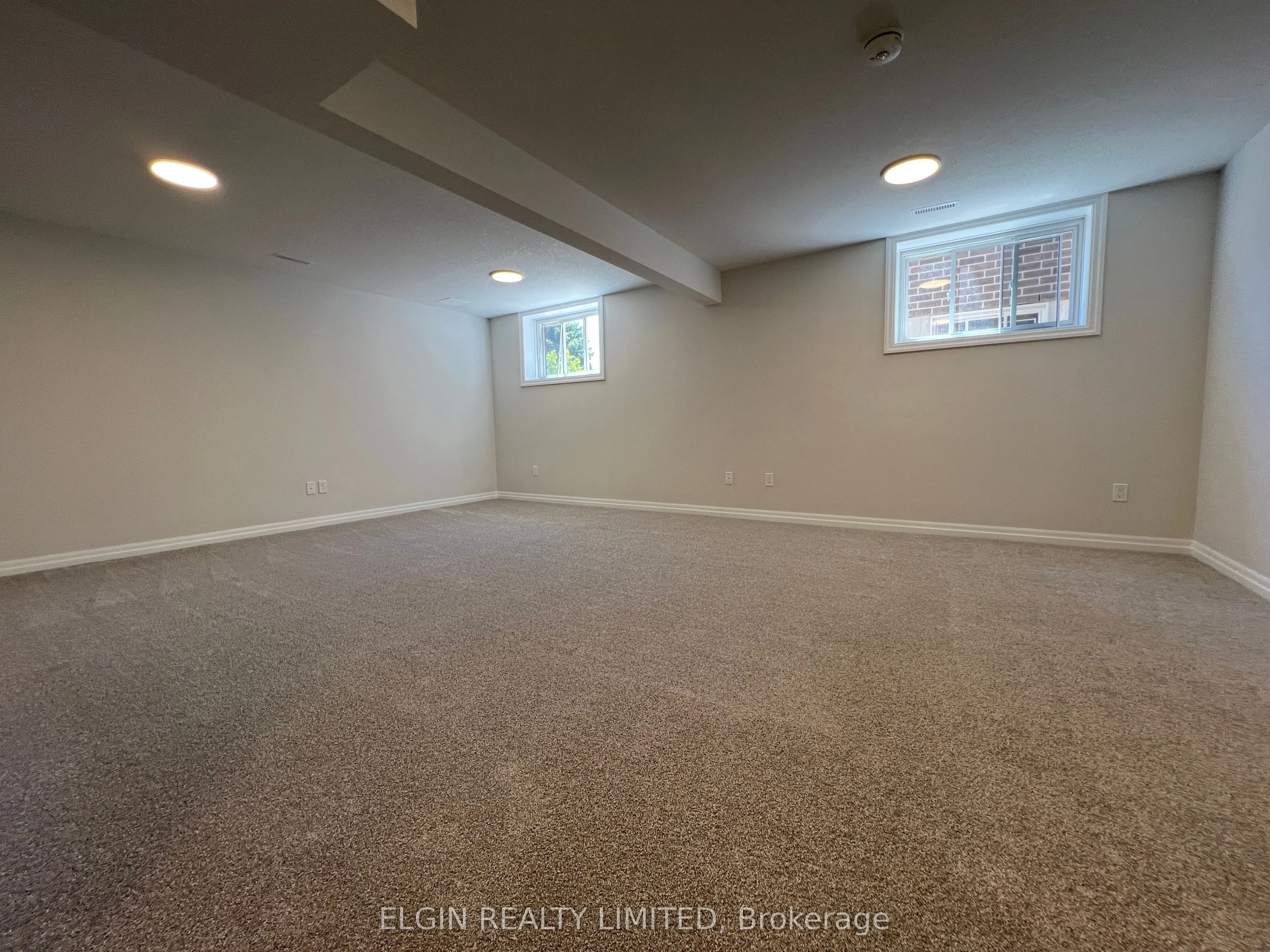 8 Hemlock Crescent