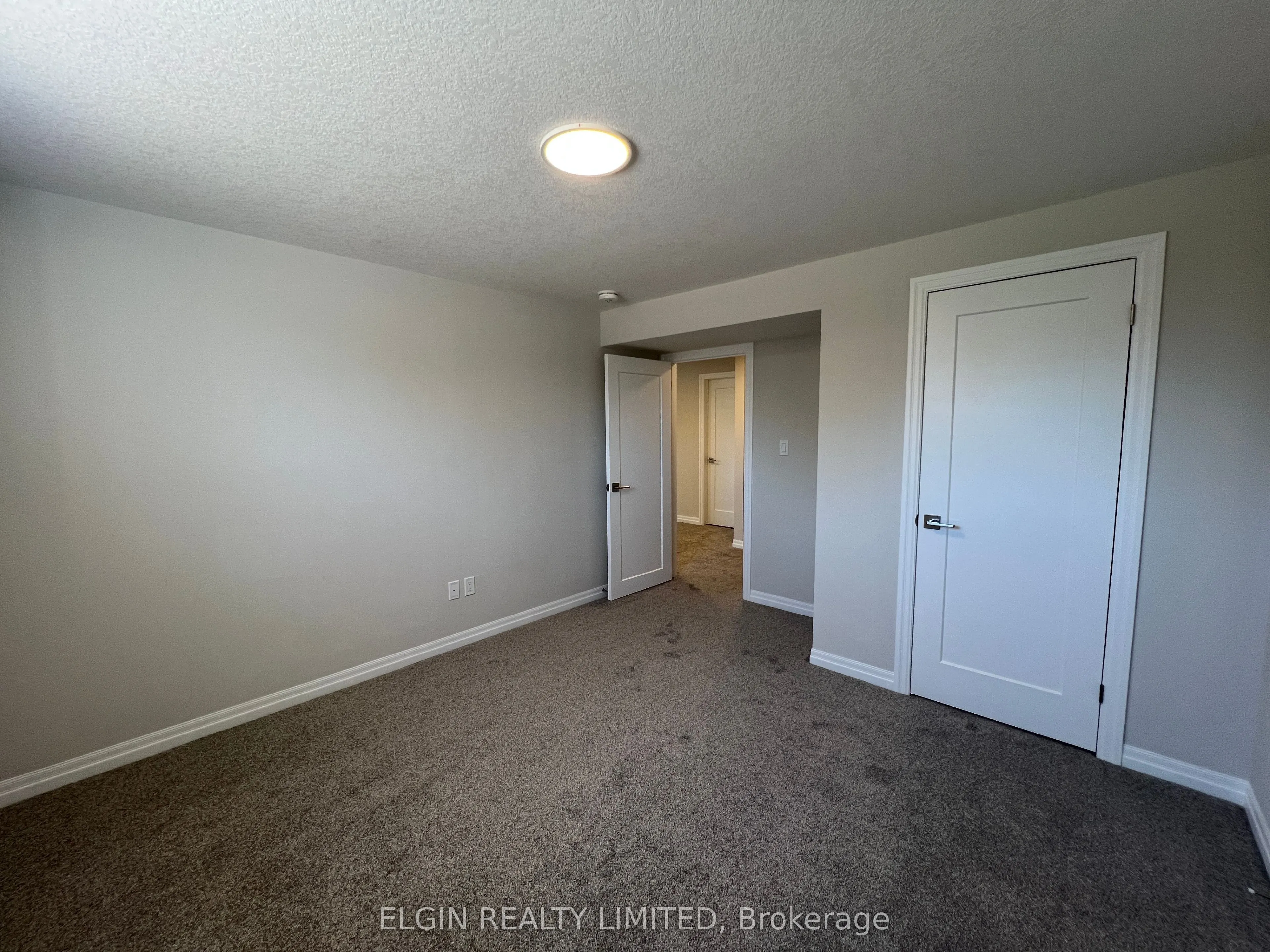 8 Hemlock Crescent