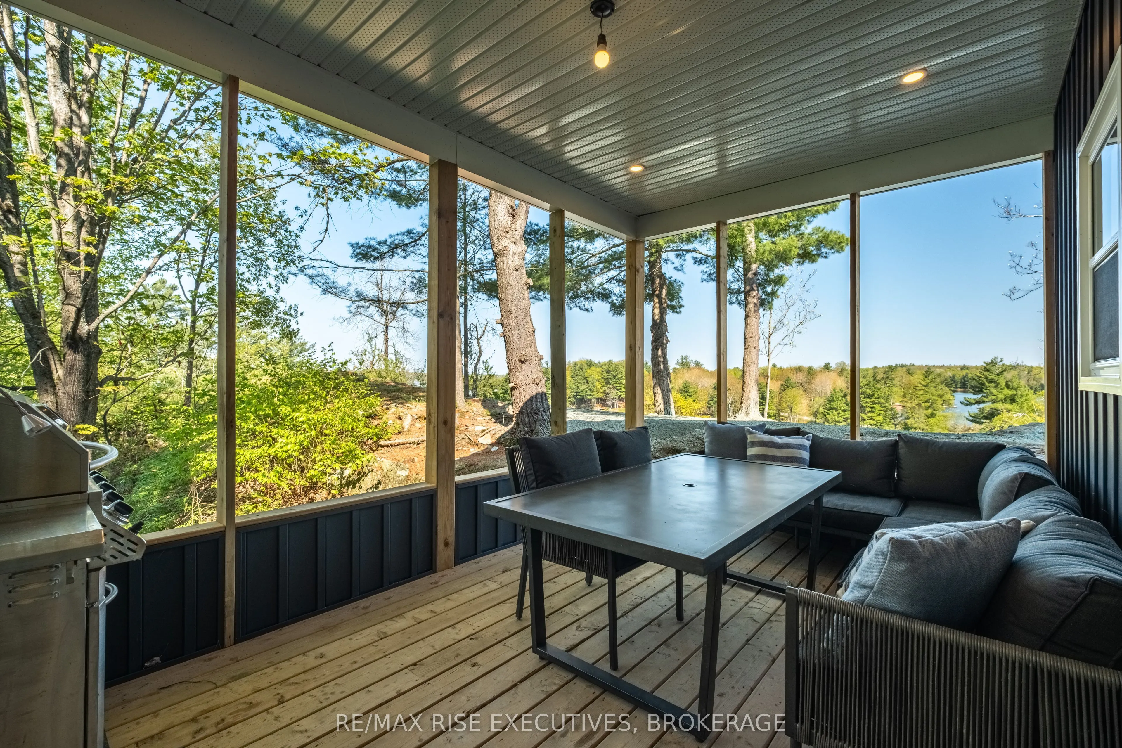 1022 Briscoe Bay Lane
