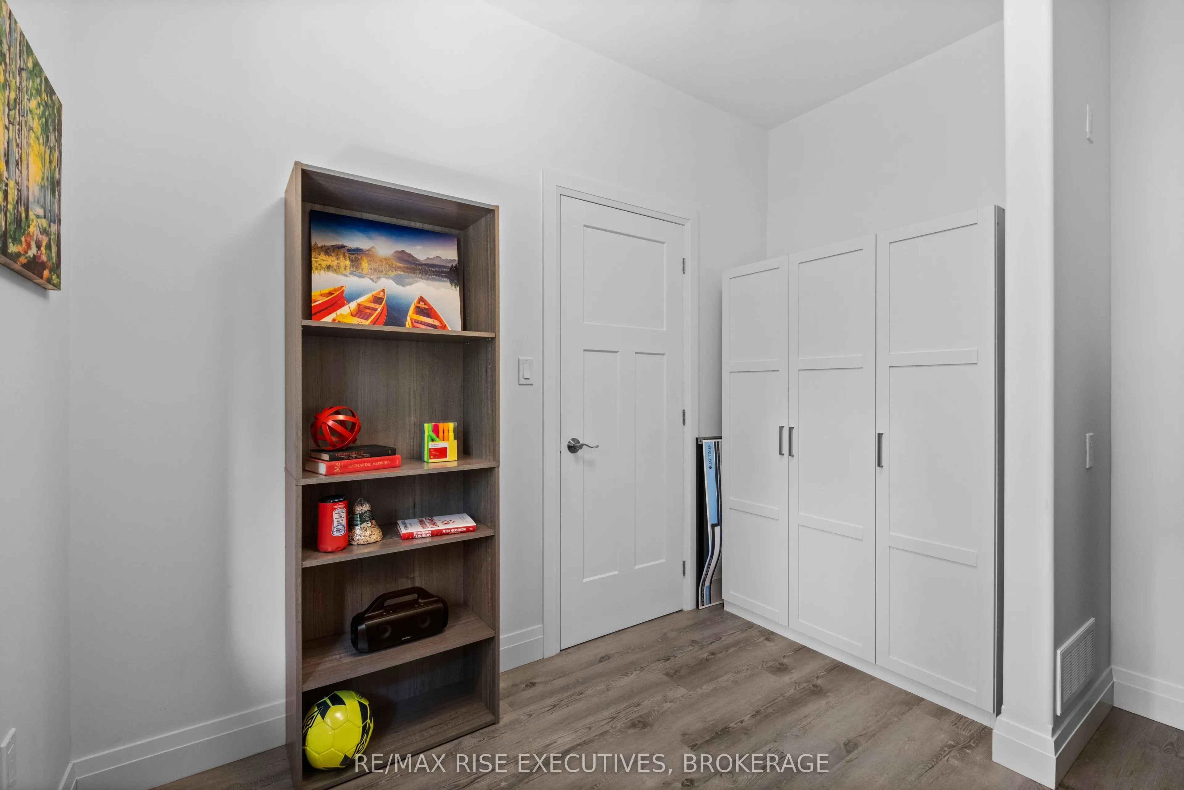 1022 Briscoe Bay Lane