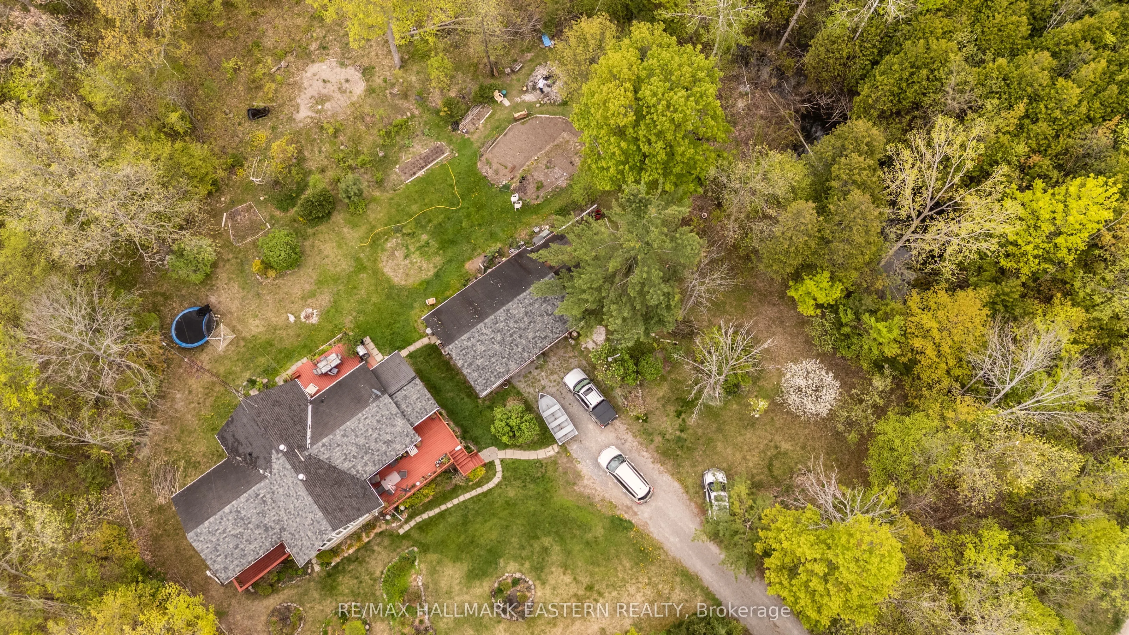28 Woodlawn Drive
