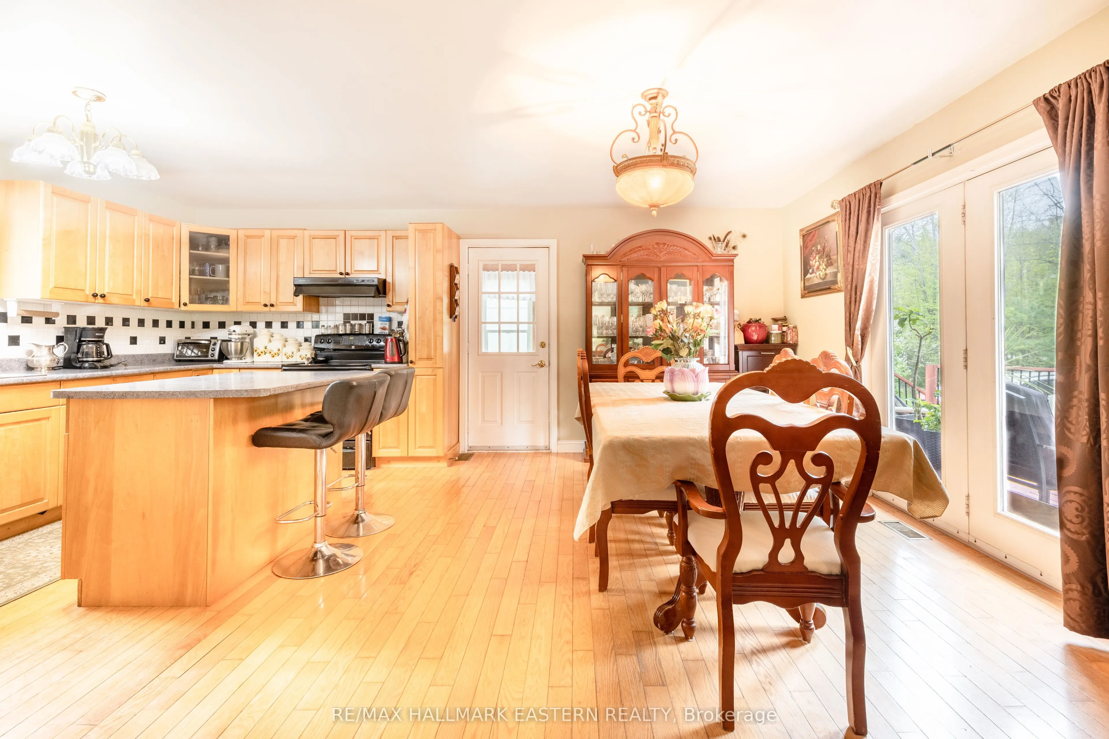 28 Woodlawn Drive