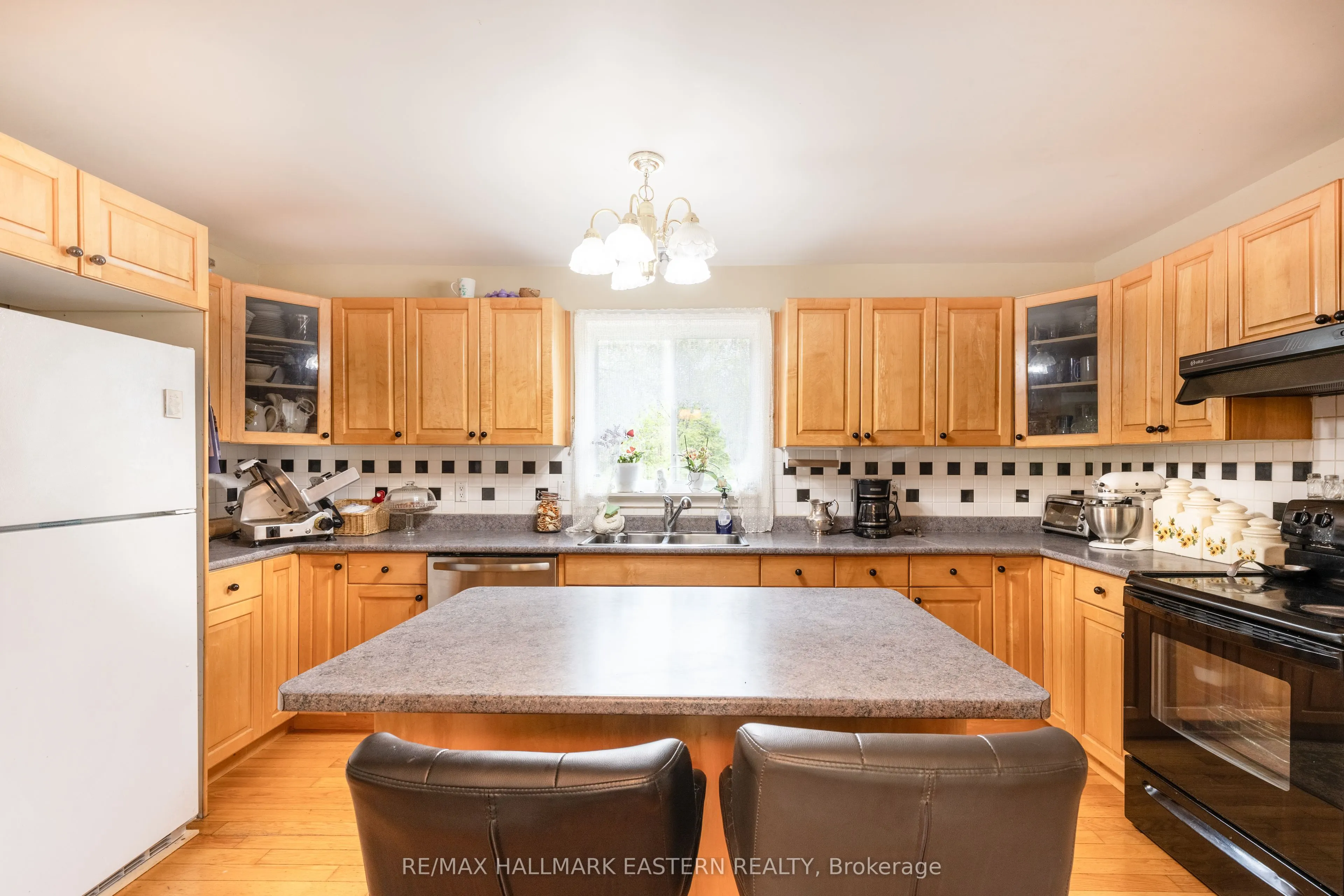 28 Woodlawn Drive