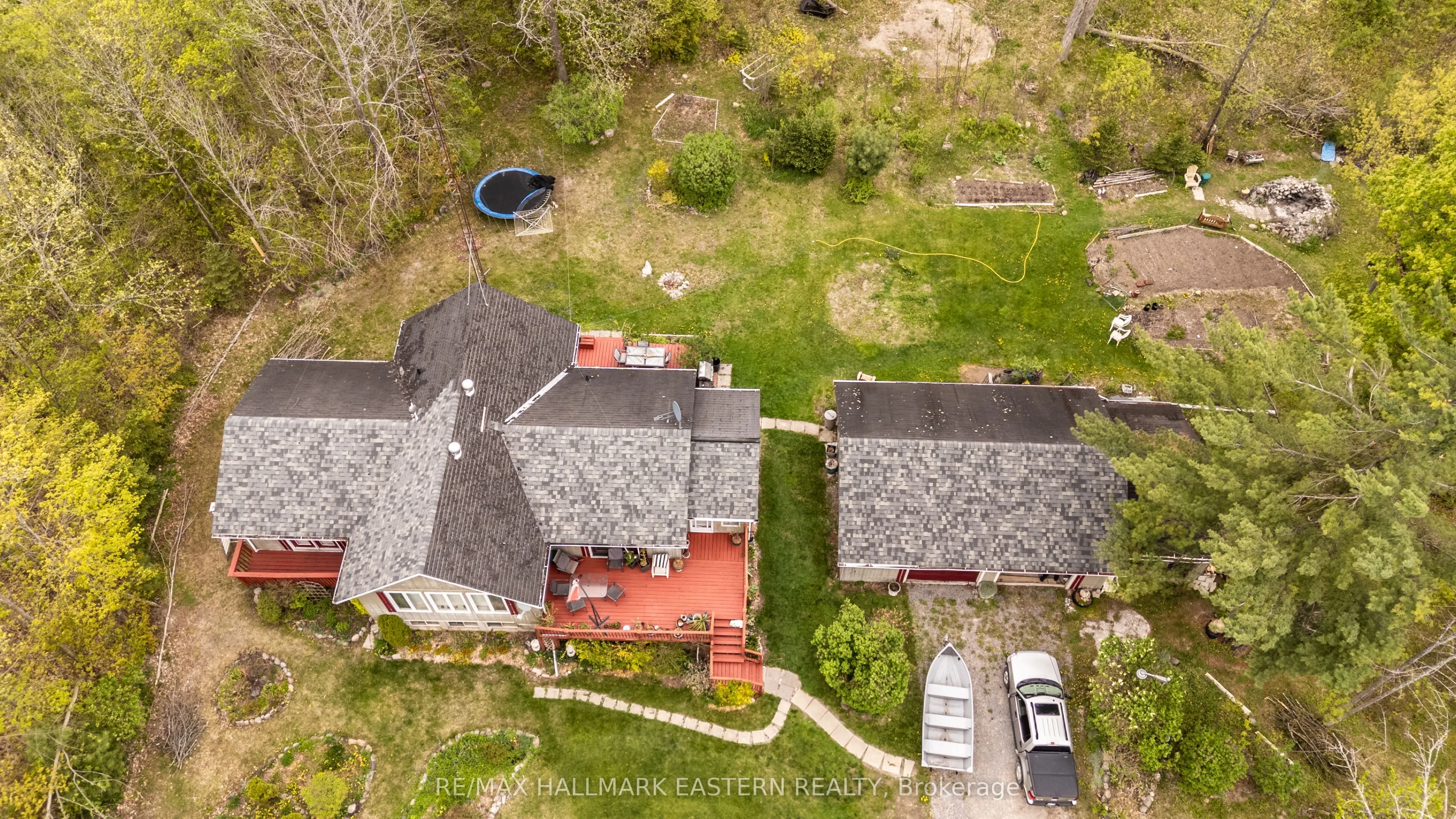 28 Woodlawn Drive