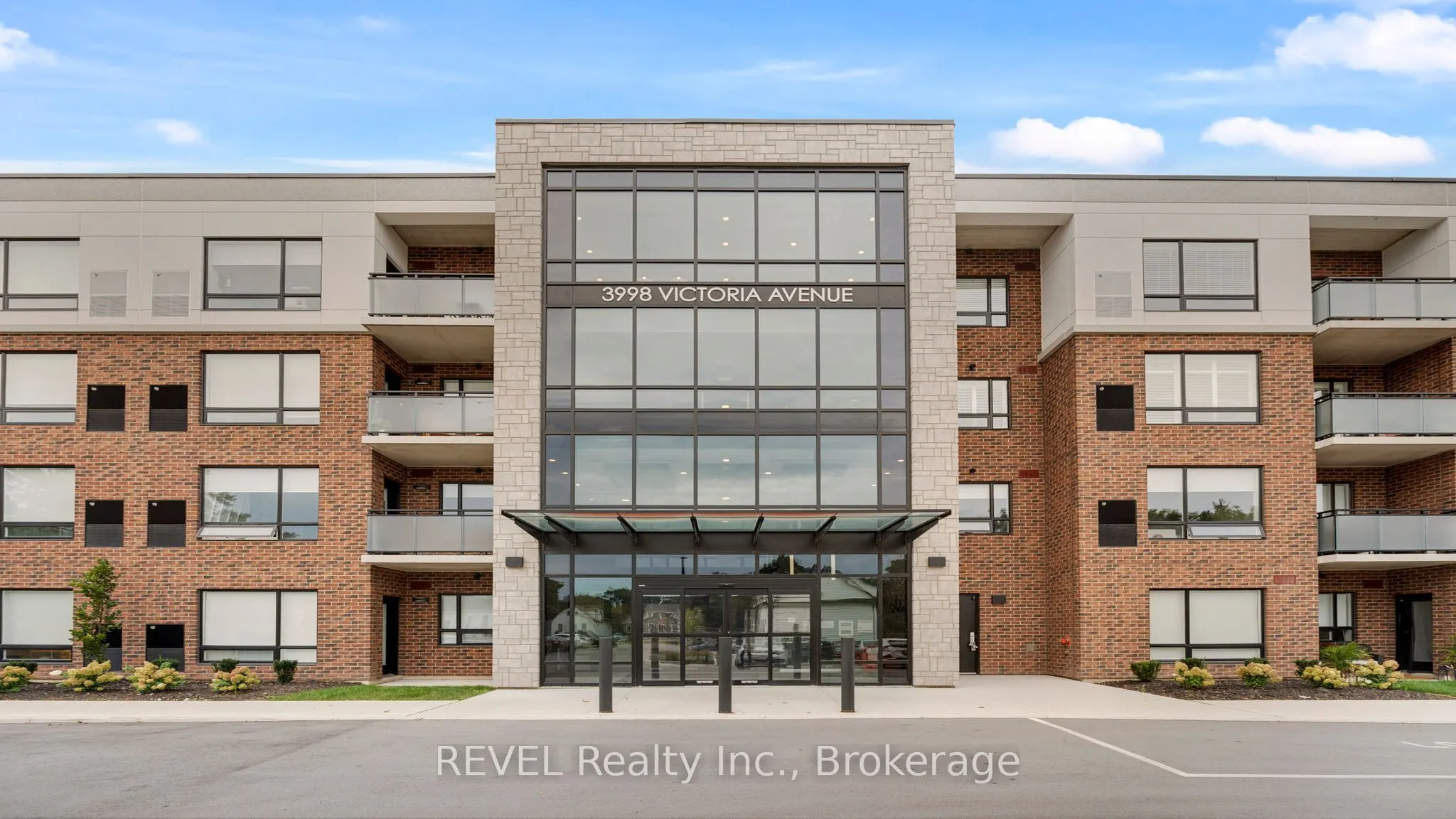 3998 Victoria Avenue, #106