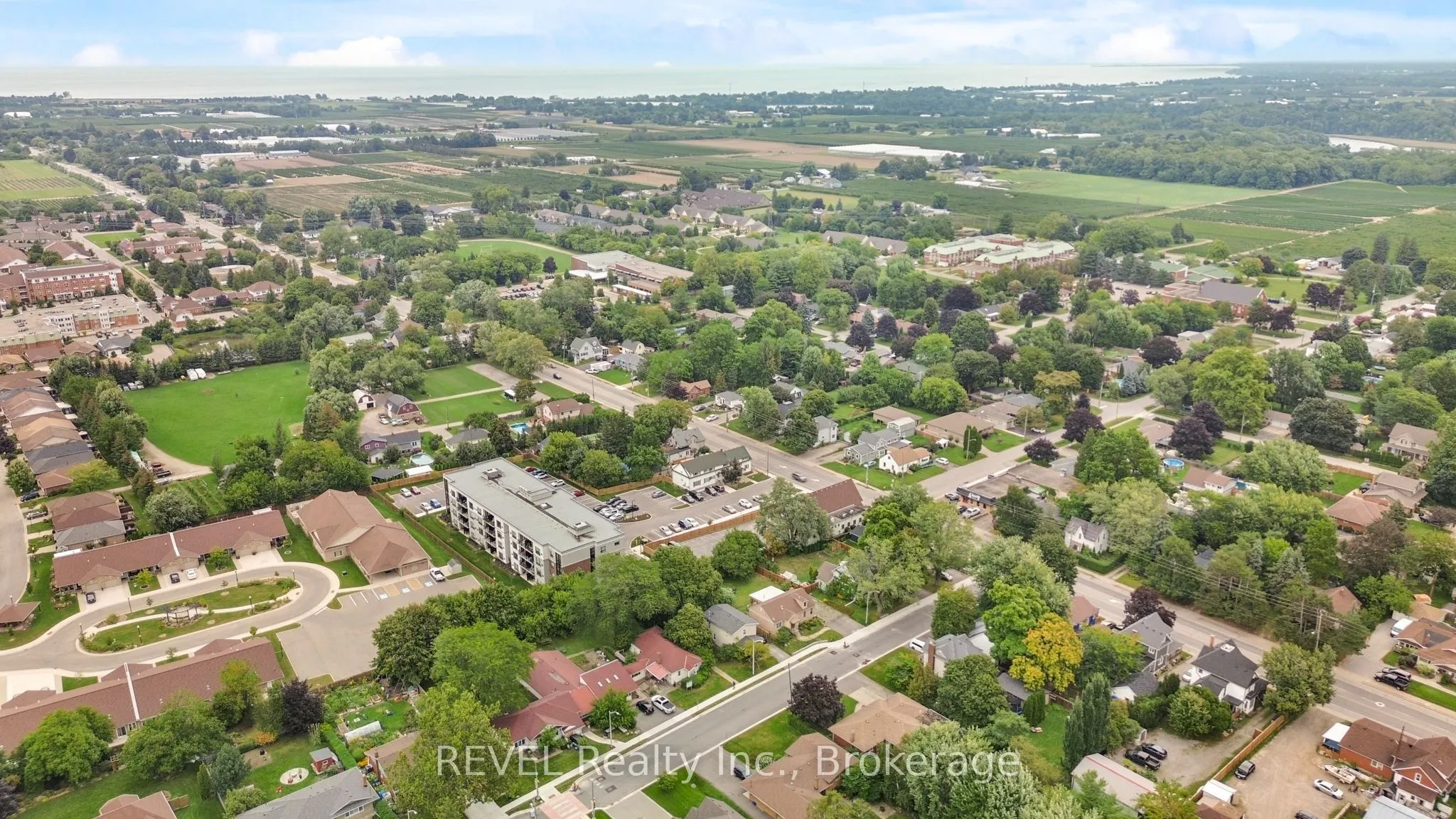 3998 Victoria Avenue, #106