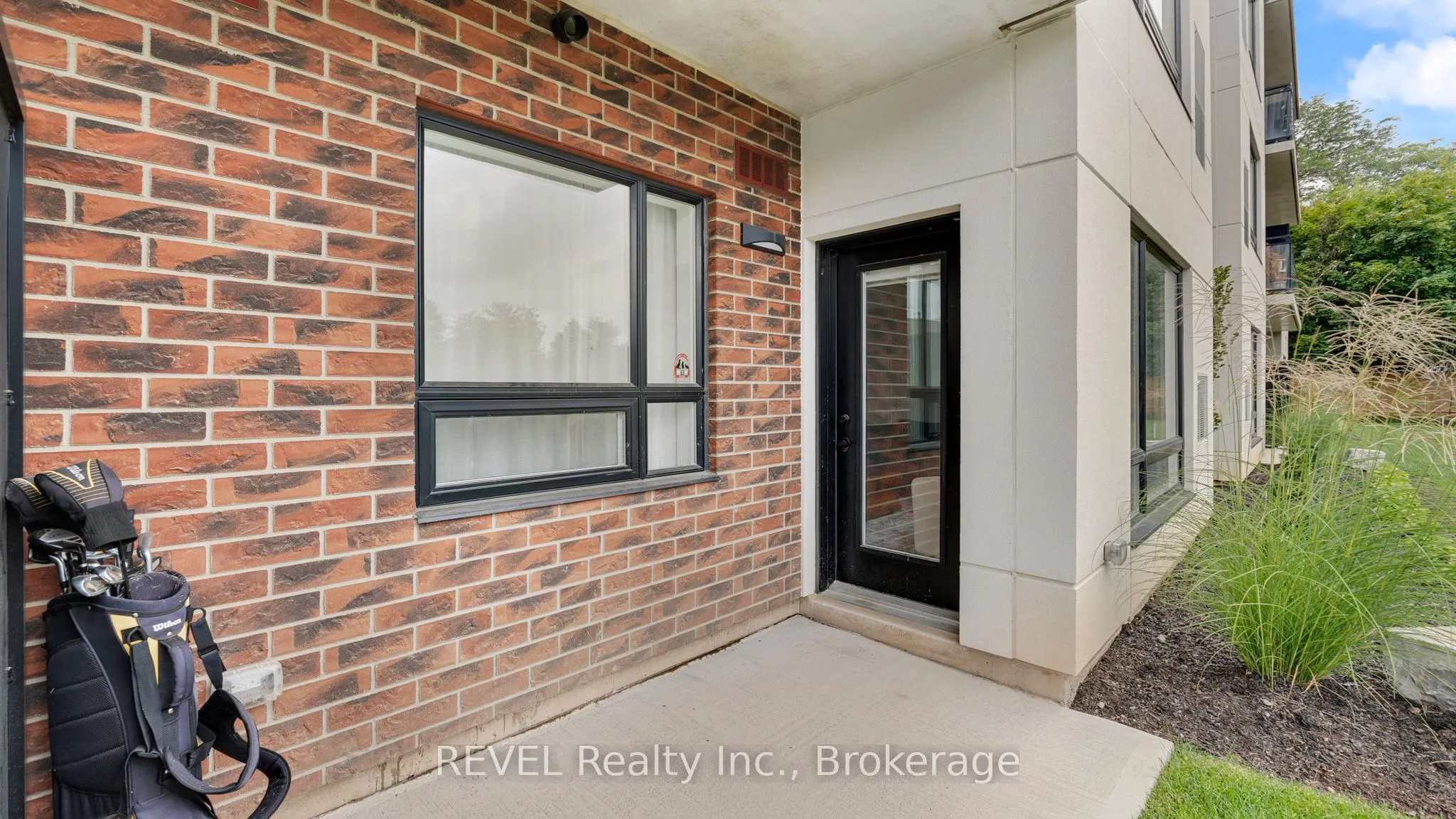 3998 Victoria Avenue, #106