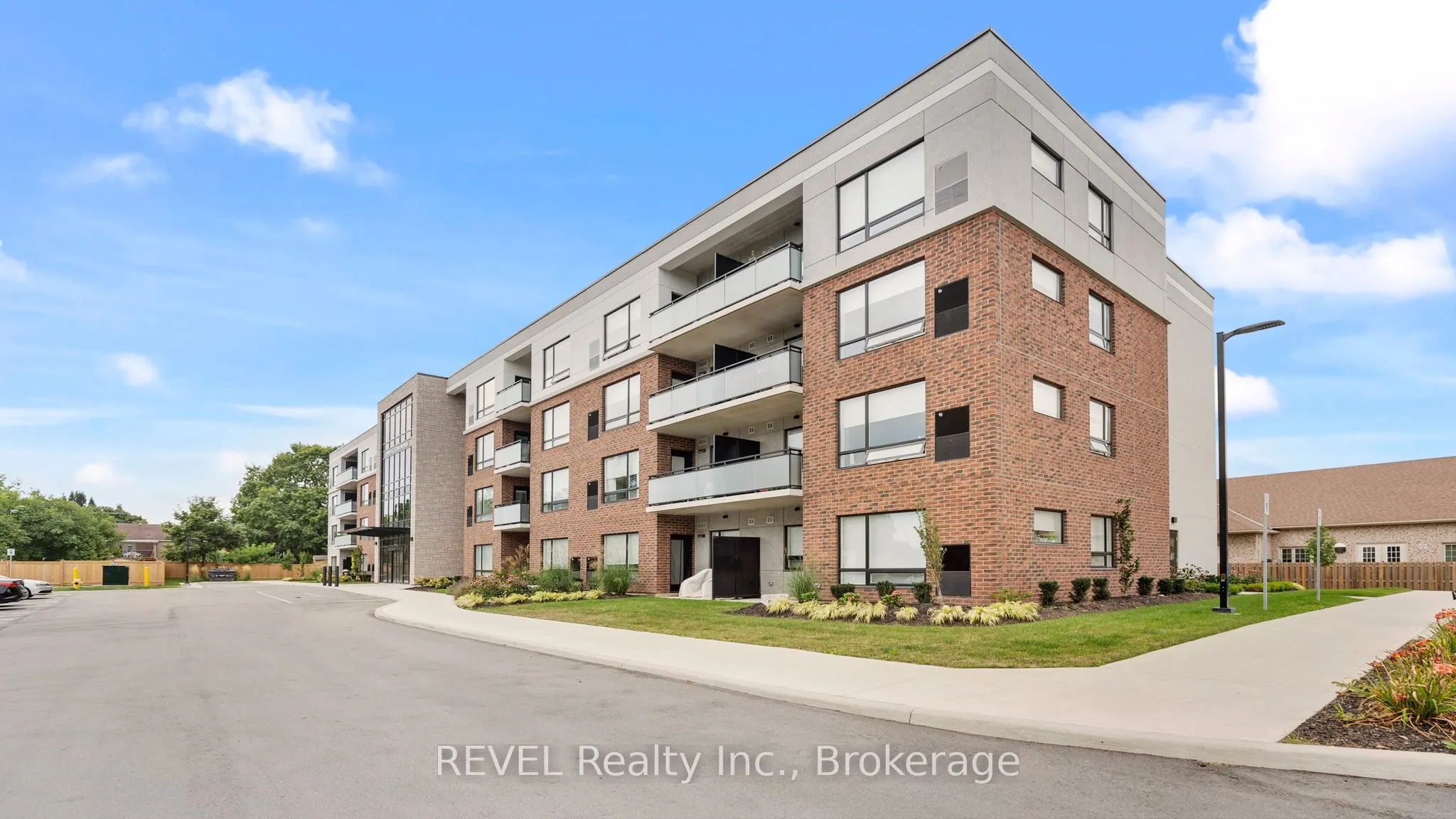 3998 Victoria Avenue, #106