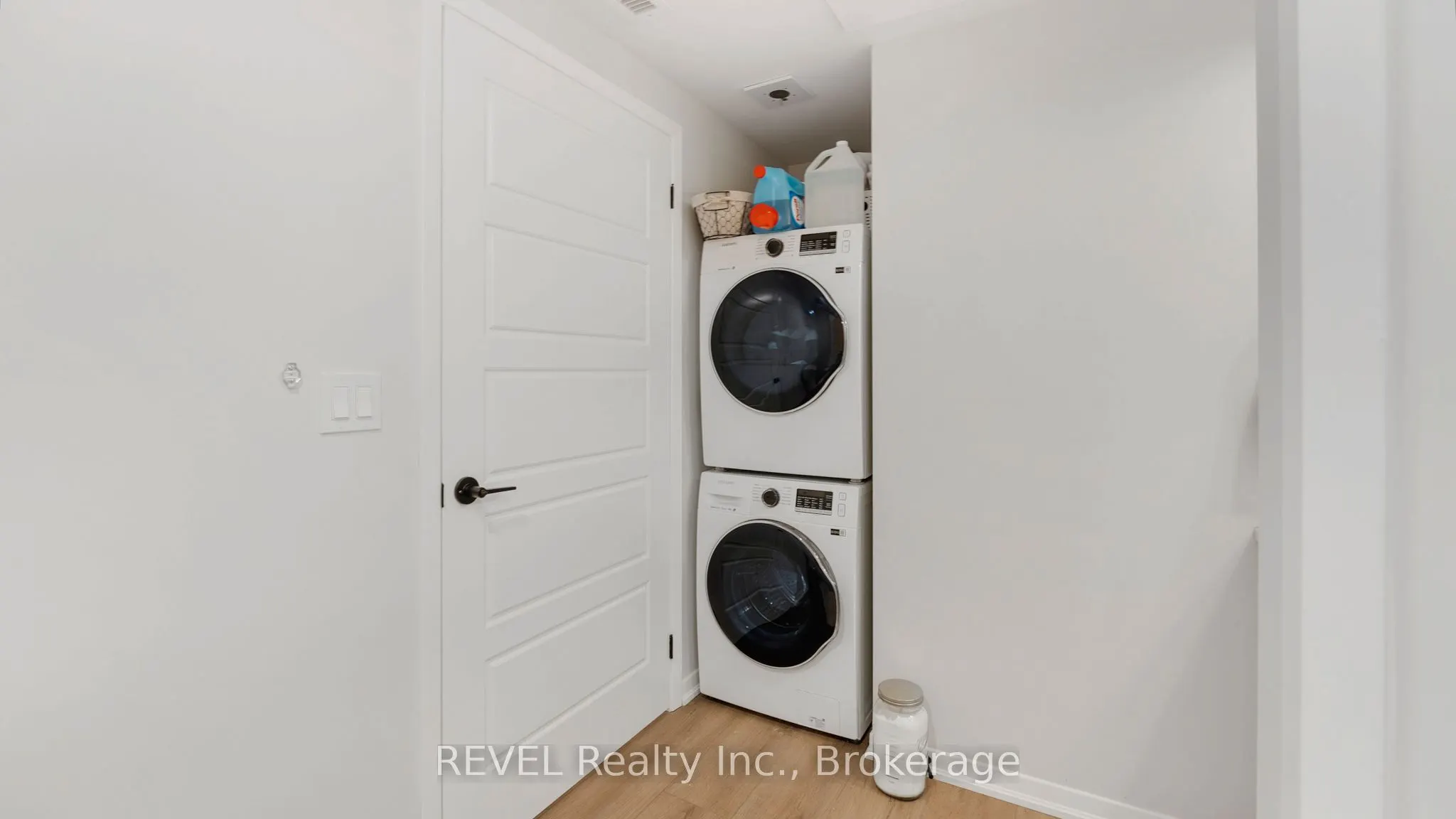 3998 Victoria Avenue, #106