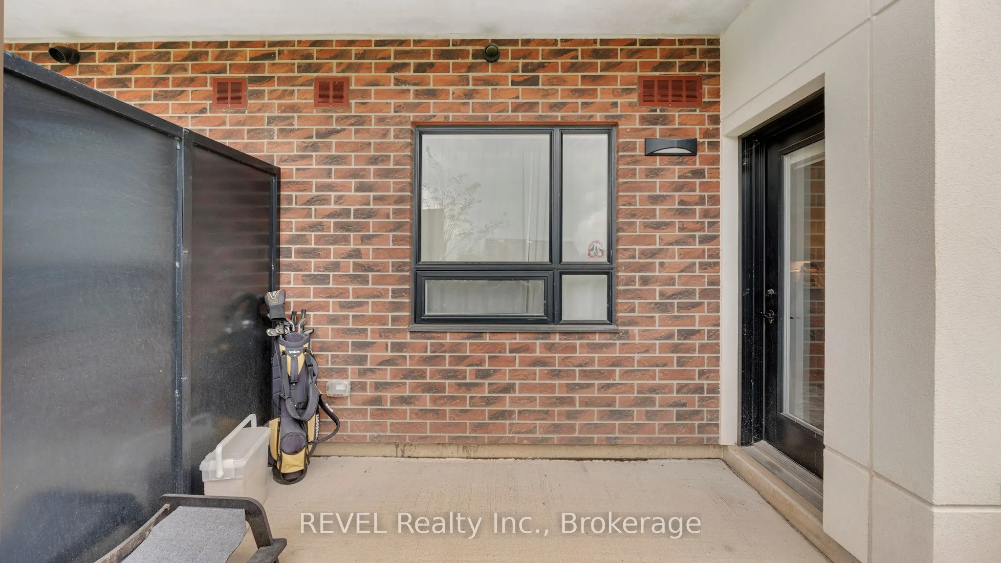 3998 Victoria Avenue, #106