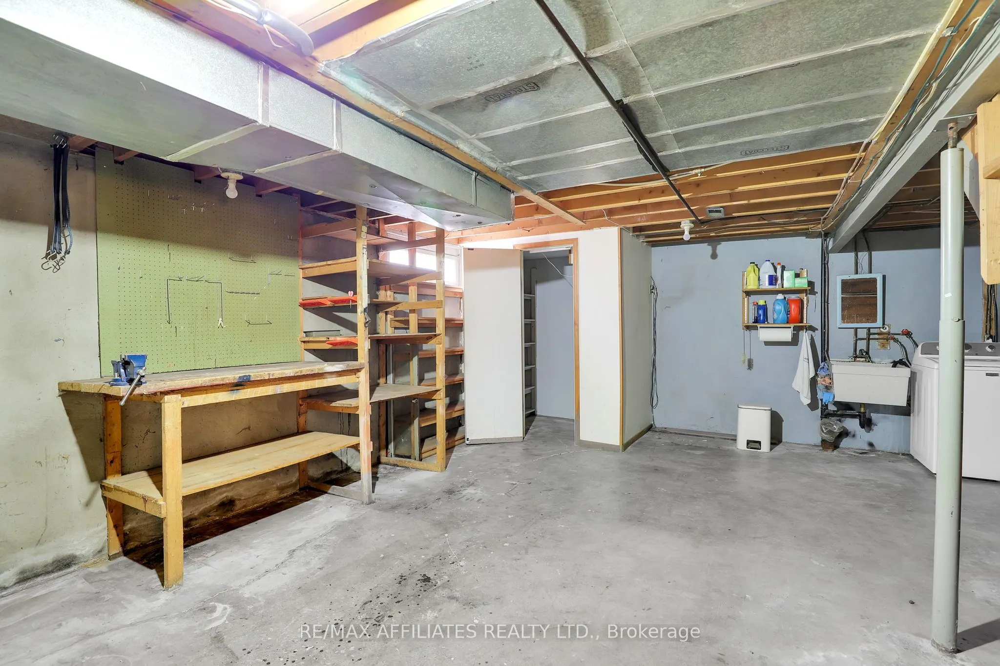 1323 Fernwood Drive