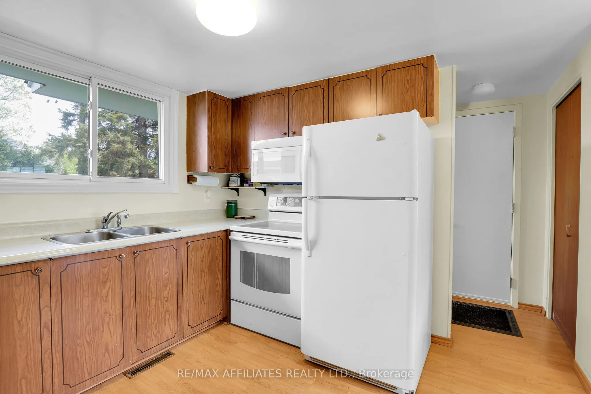 1323 Fernwood Drive