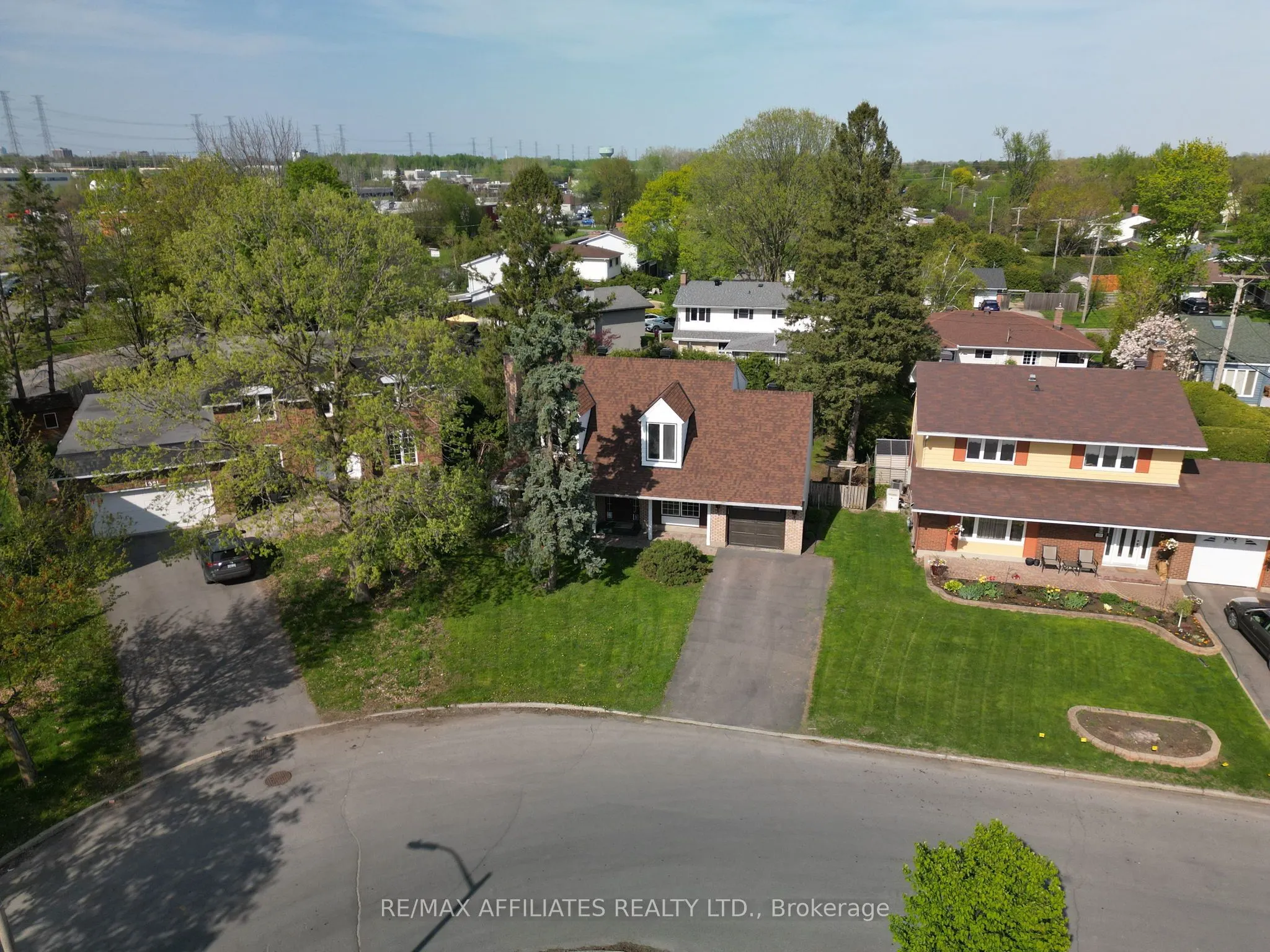 1323 Fernwood Drive