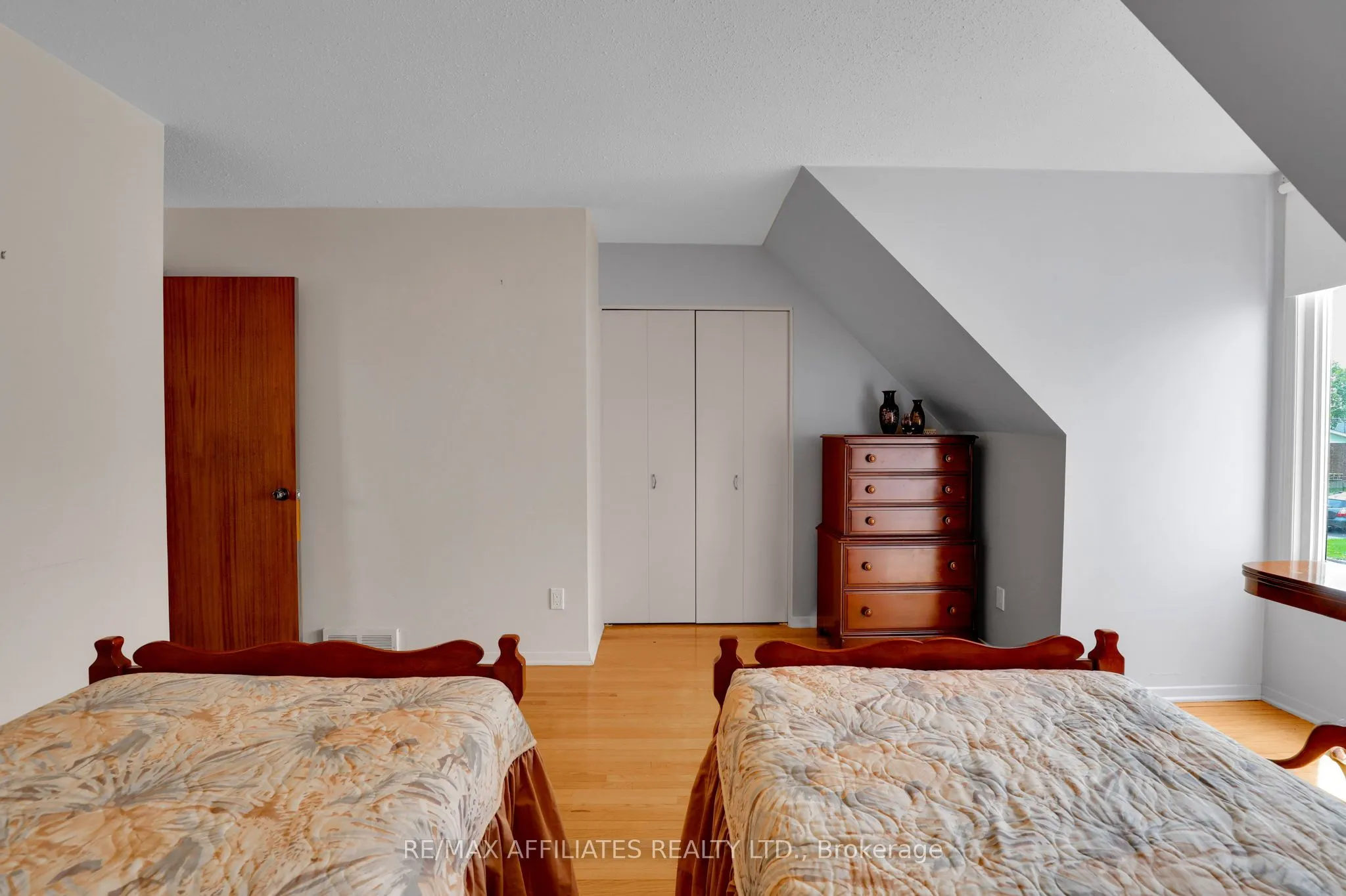 1323 Fernwood Drive