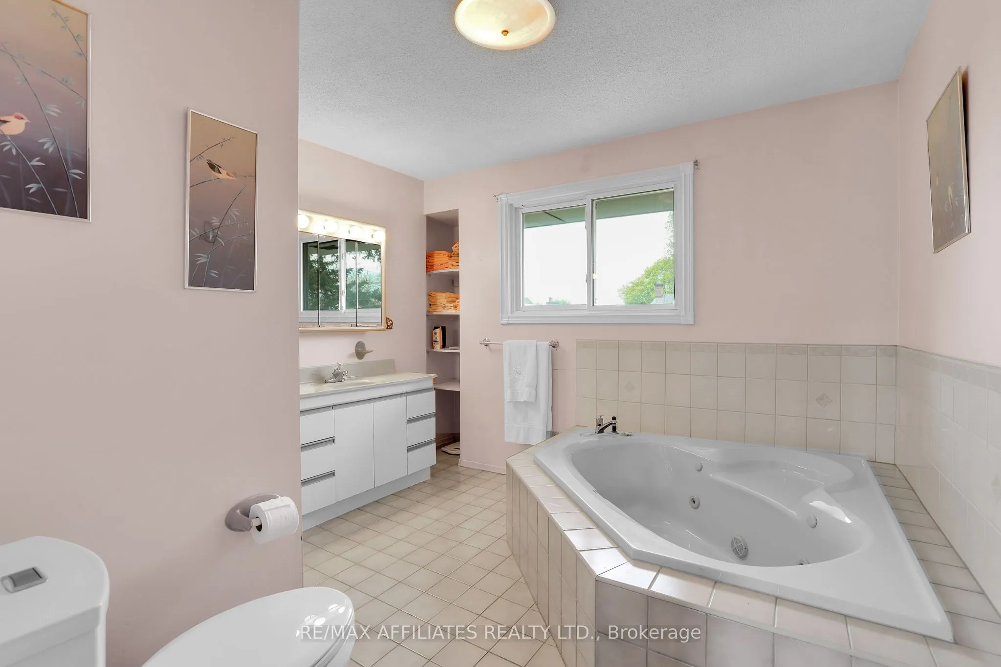 1323 Fernwood Drive