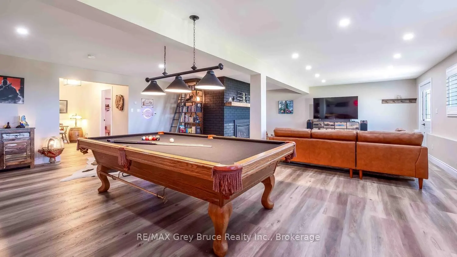 151 Grandore Street W