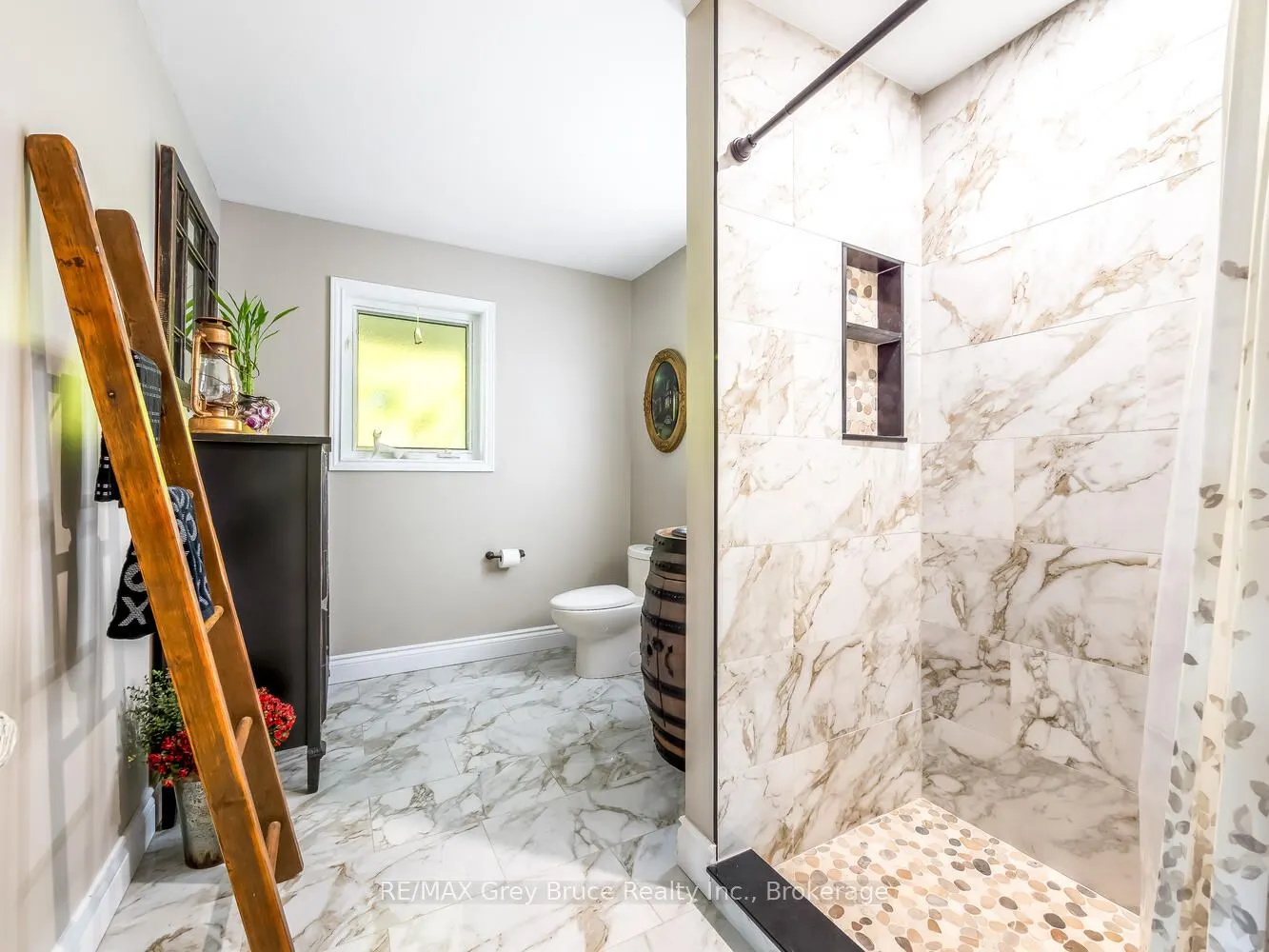 151 Grandore Street W