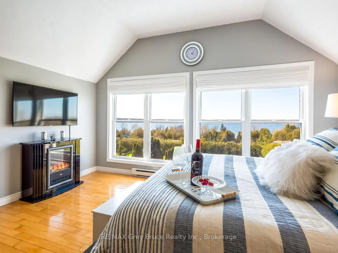 151 Grandore Street W
