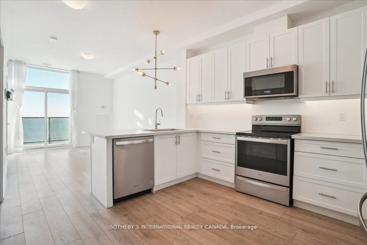 101 Shoreview Place #633