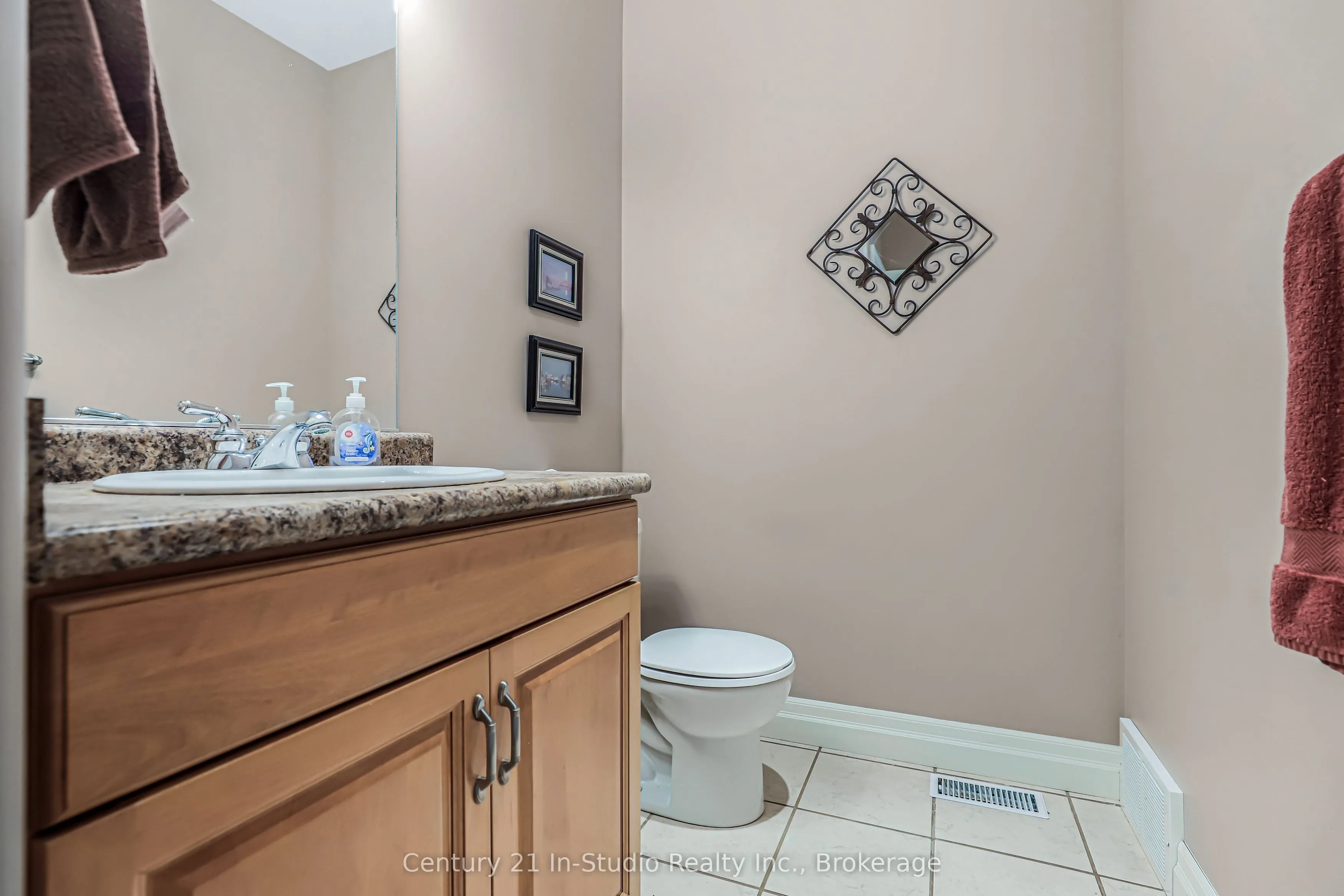 6 Glen Abbey Court