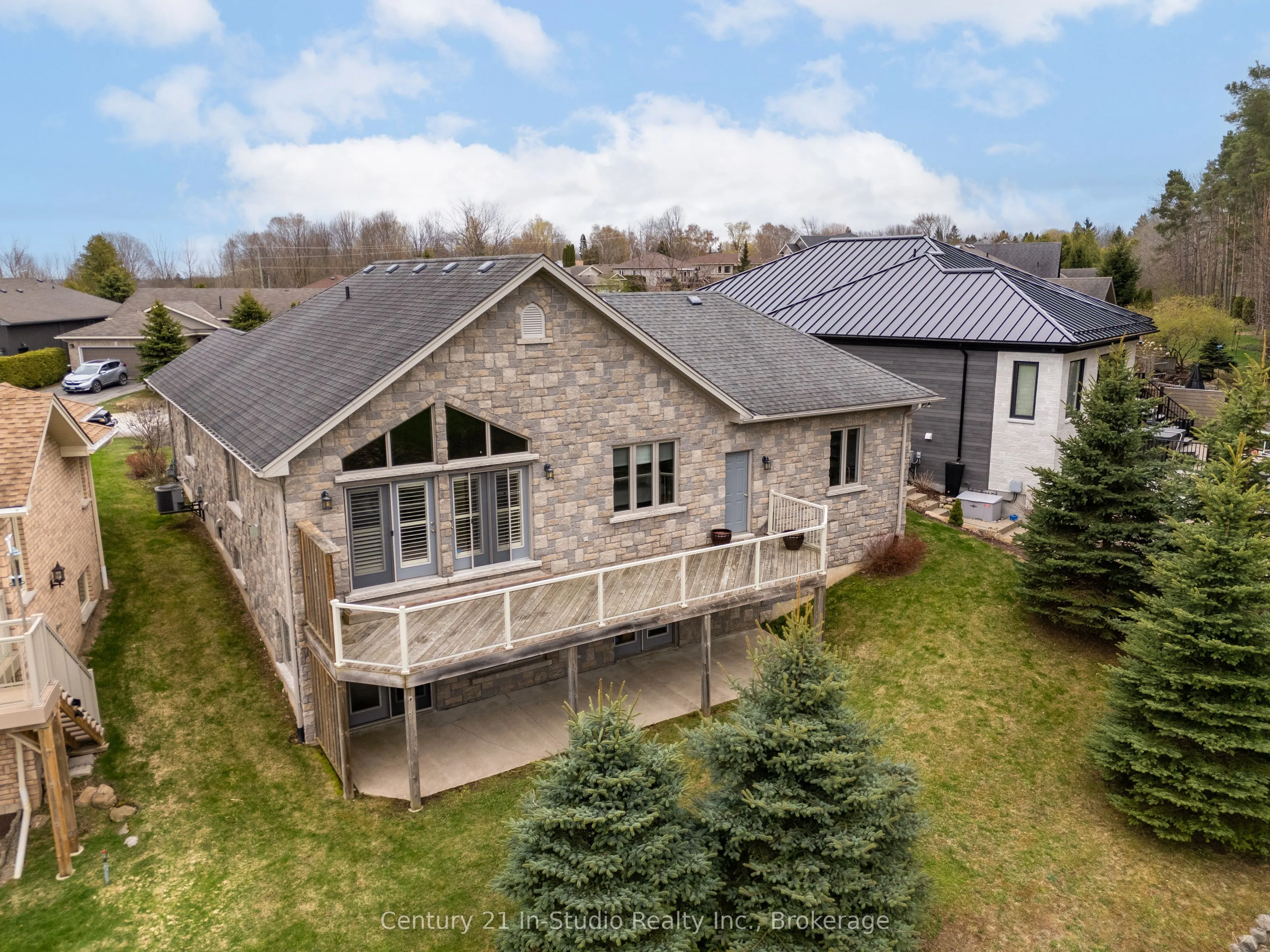 6 Glen Abbey Court