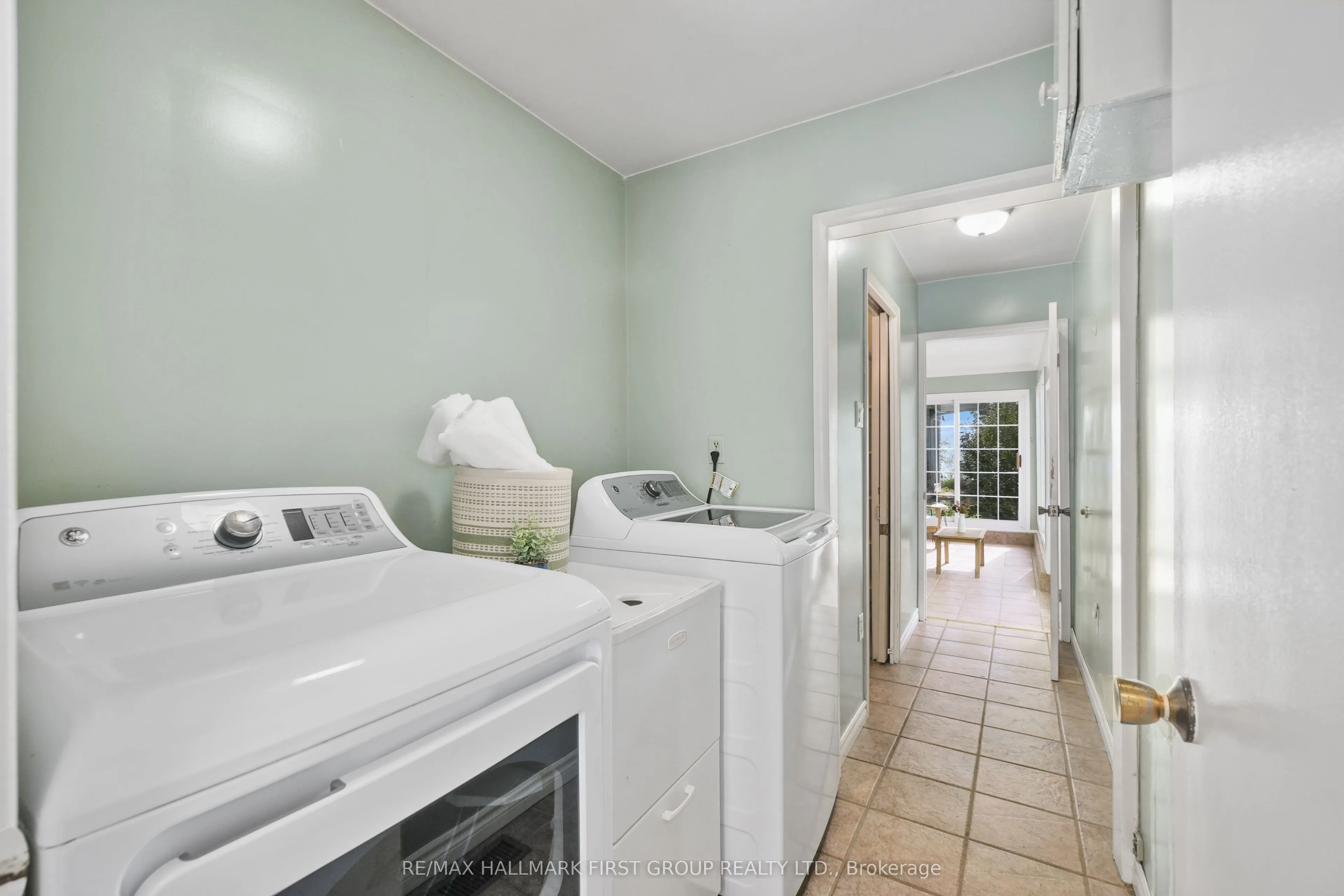 401 Lakeshore Drive