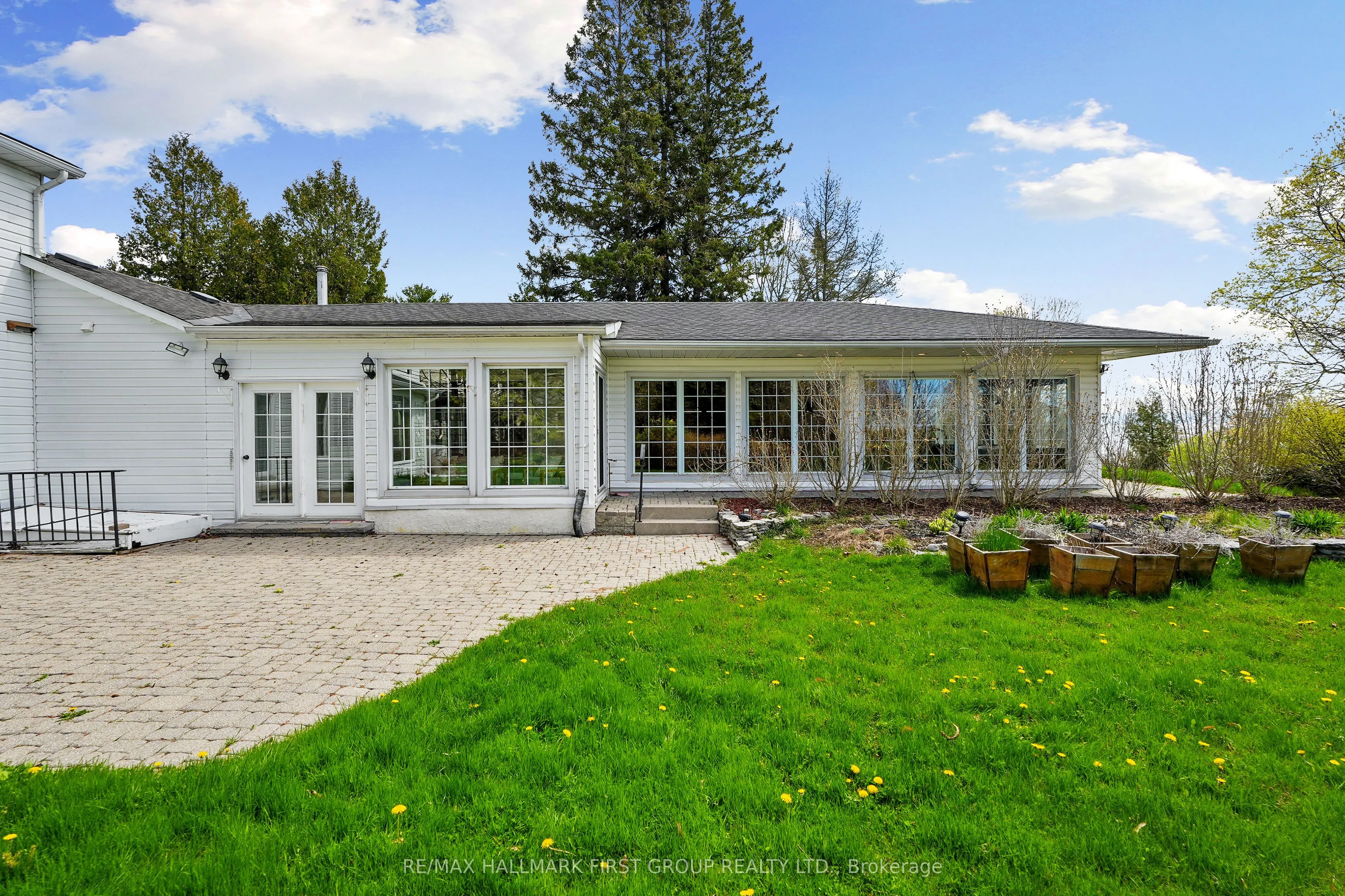 401 Lakeshore Drive