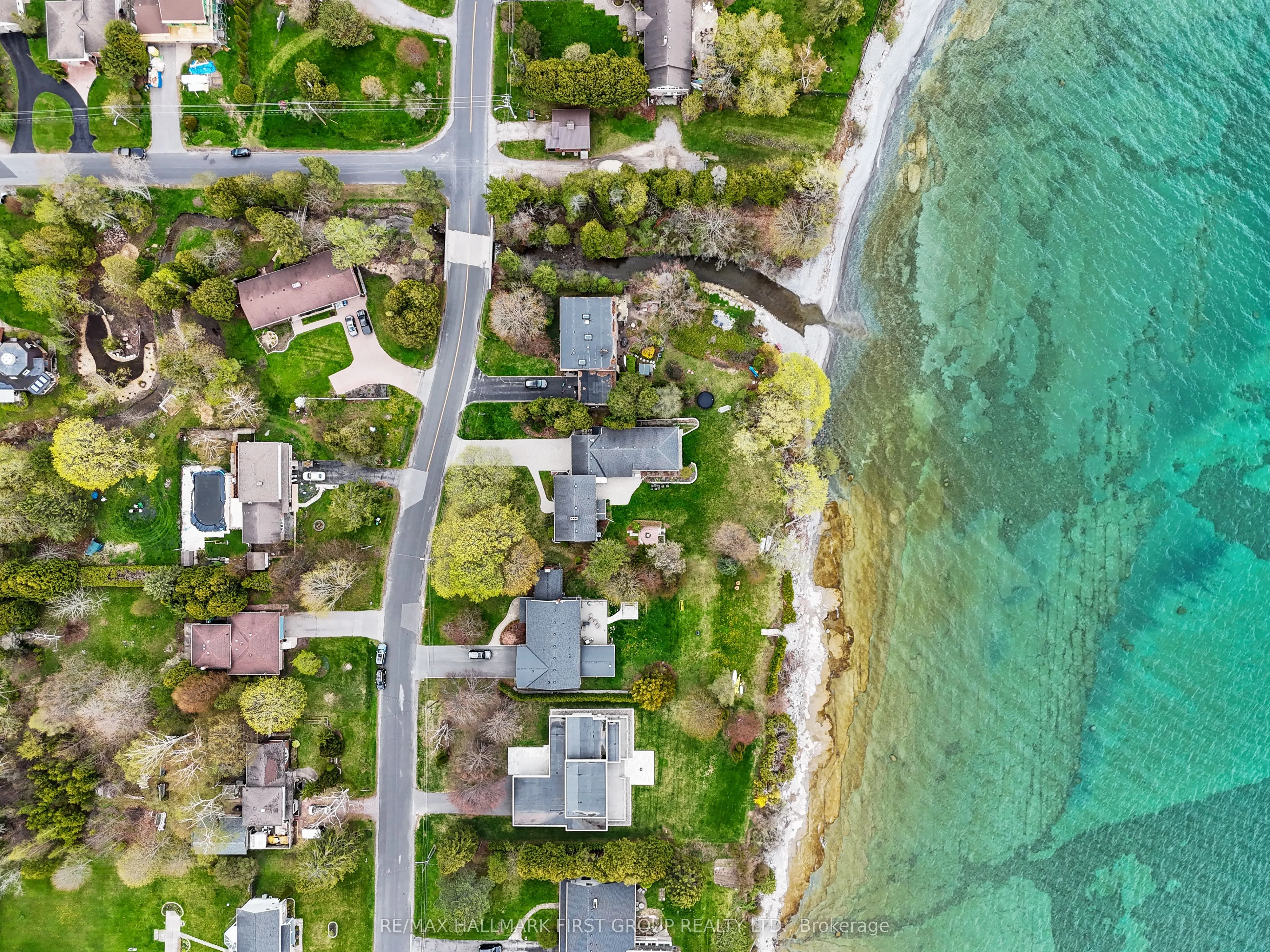 401 Lakeshore Drive