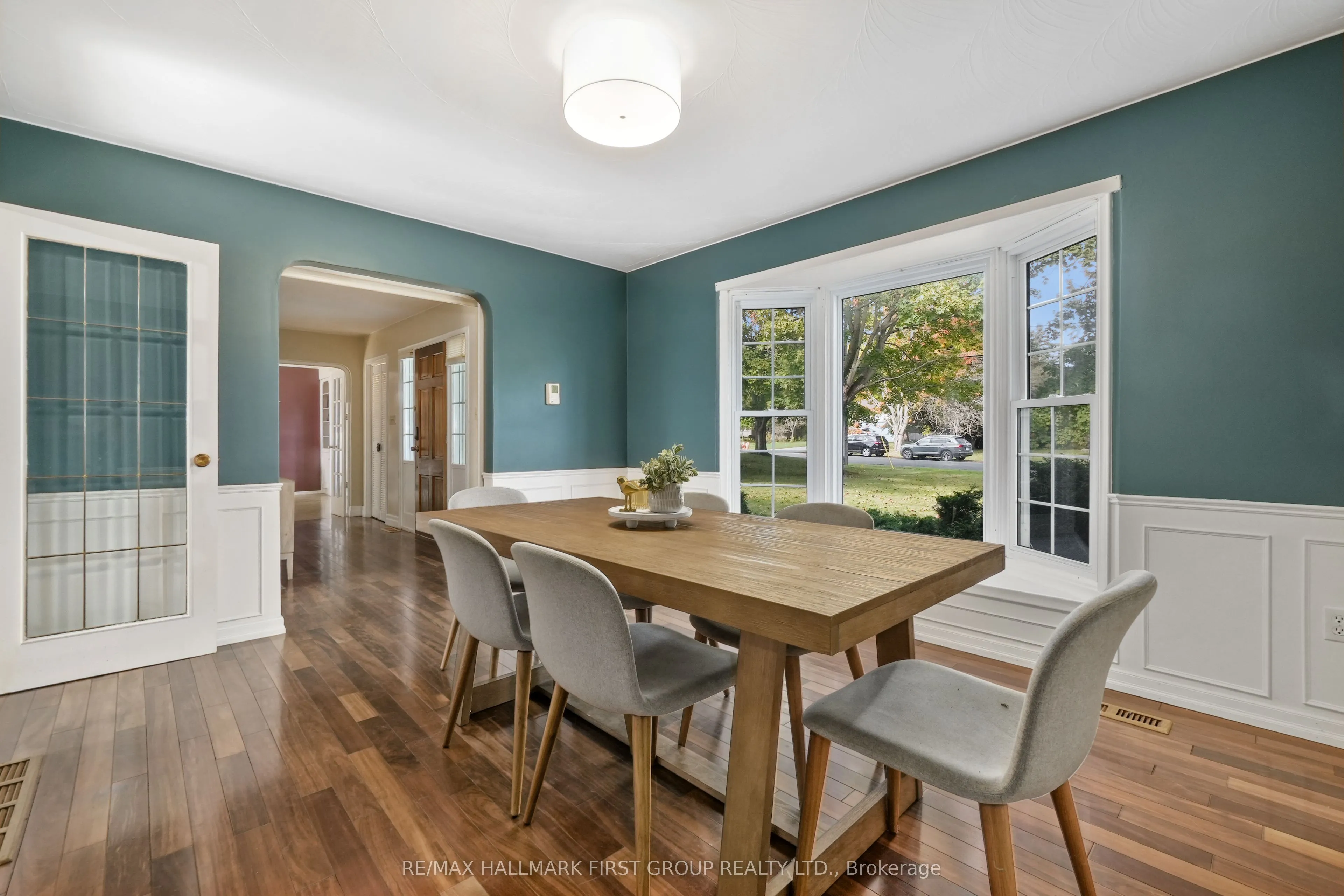 401 Lakeshore Drive