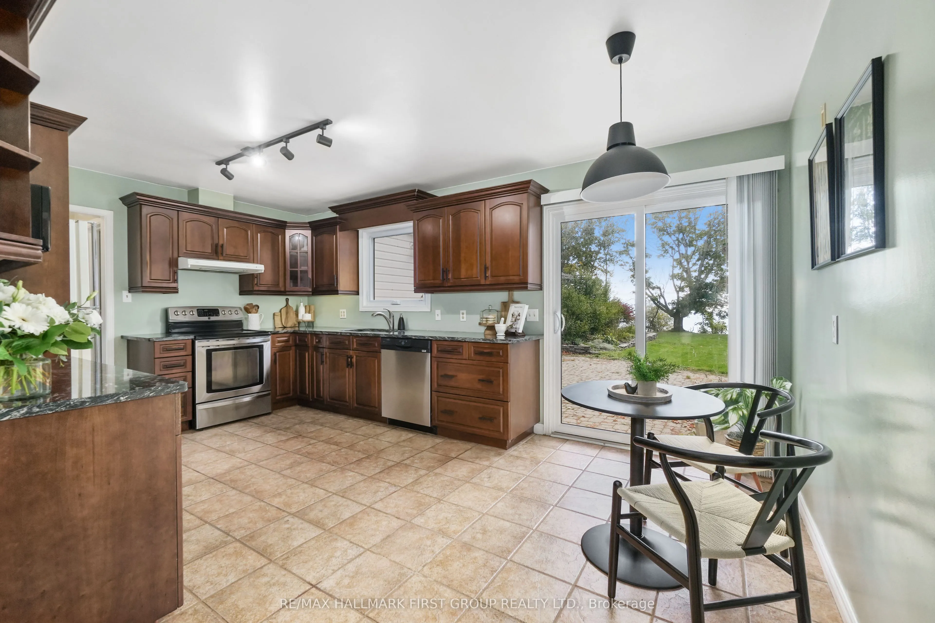 401 Lakeshore Drive