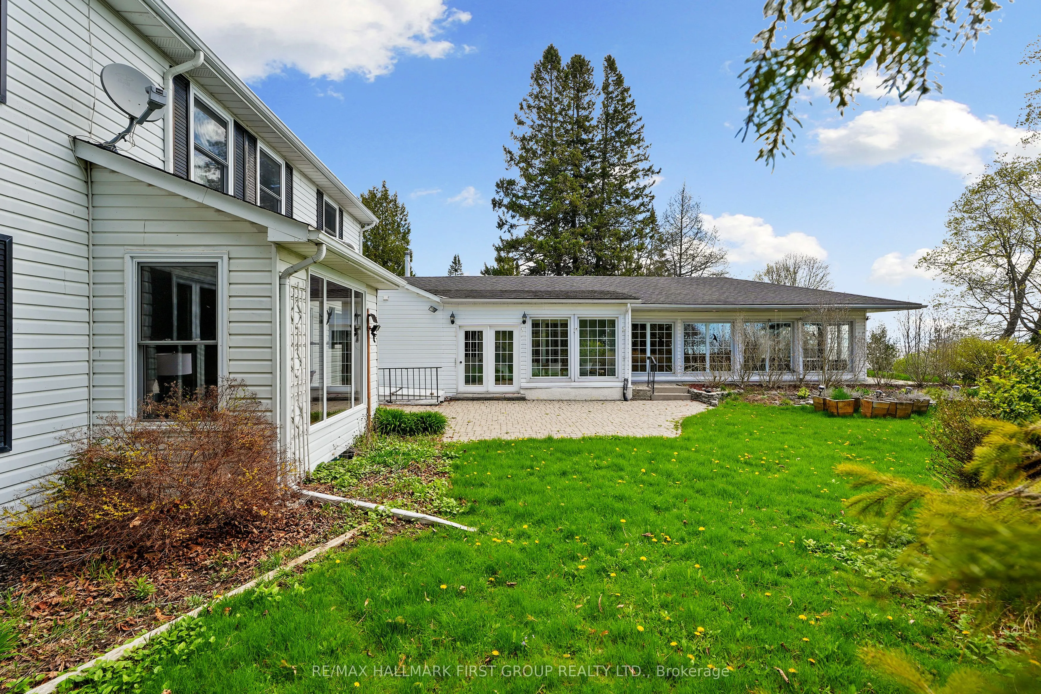 401 Lakeshore Drive