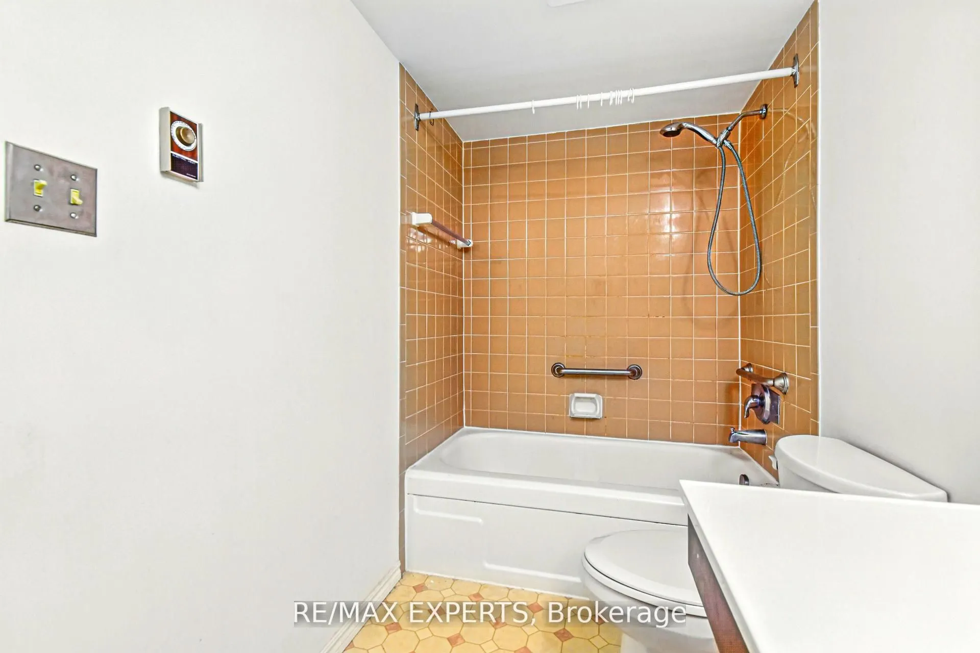 8591 Riverside Drive E #410