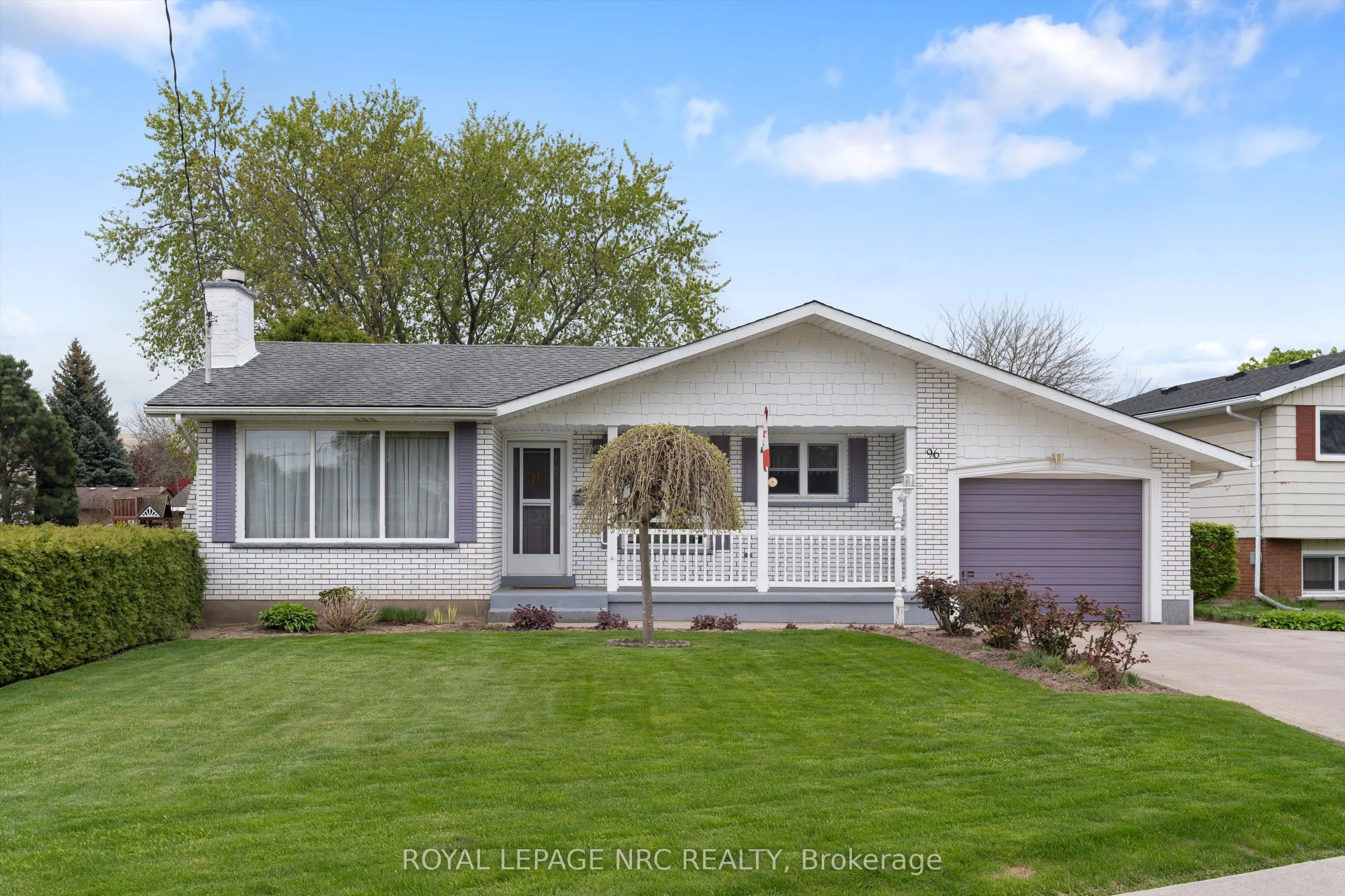 96 Lakeshore Road