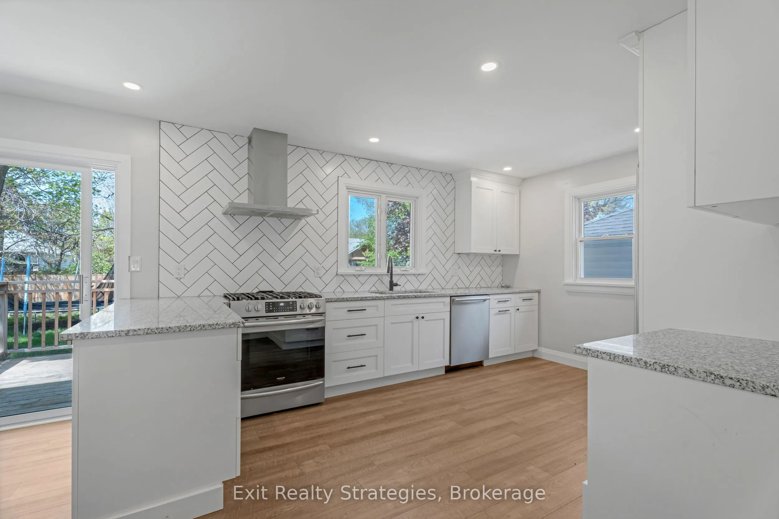 9 Heywood Avenue