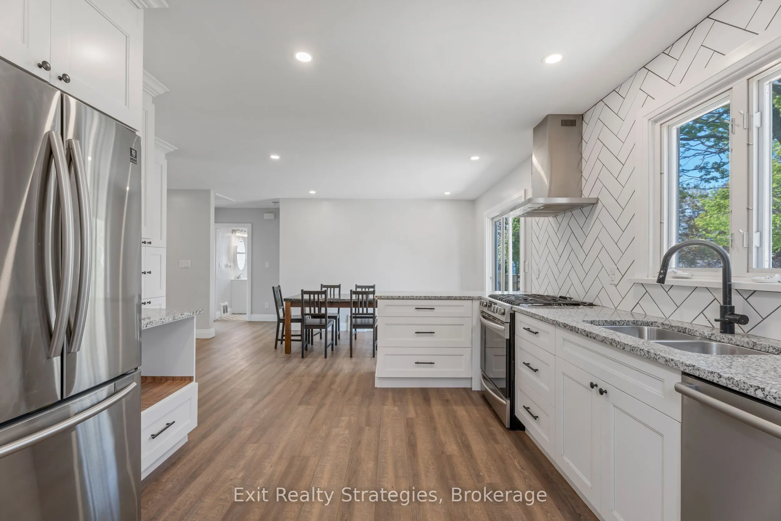 9 Heywood Avenue