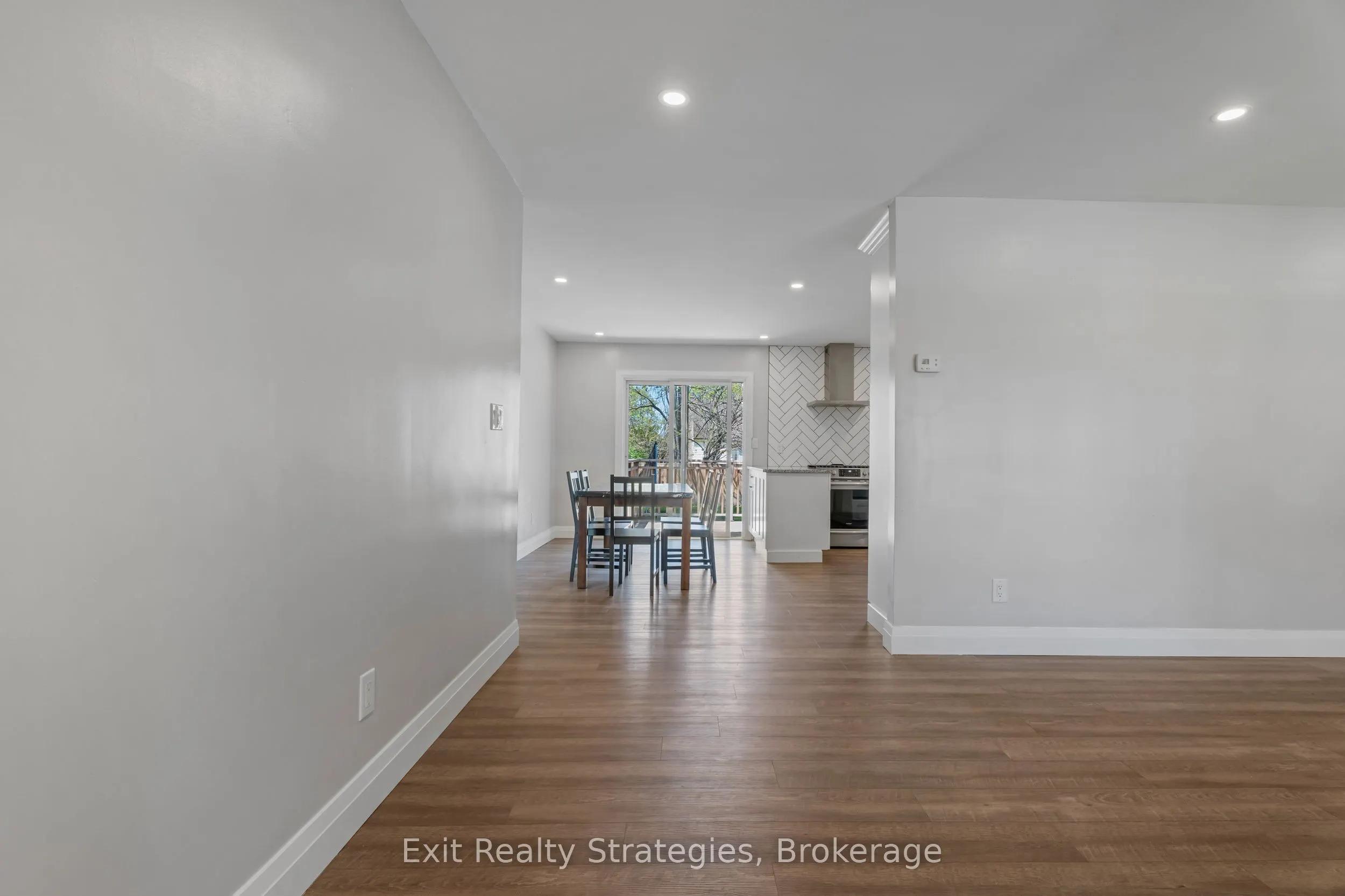 9 Heywood Avenue