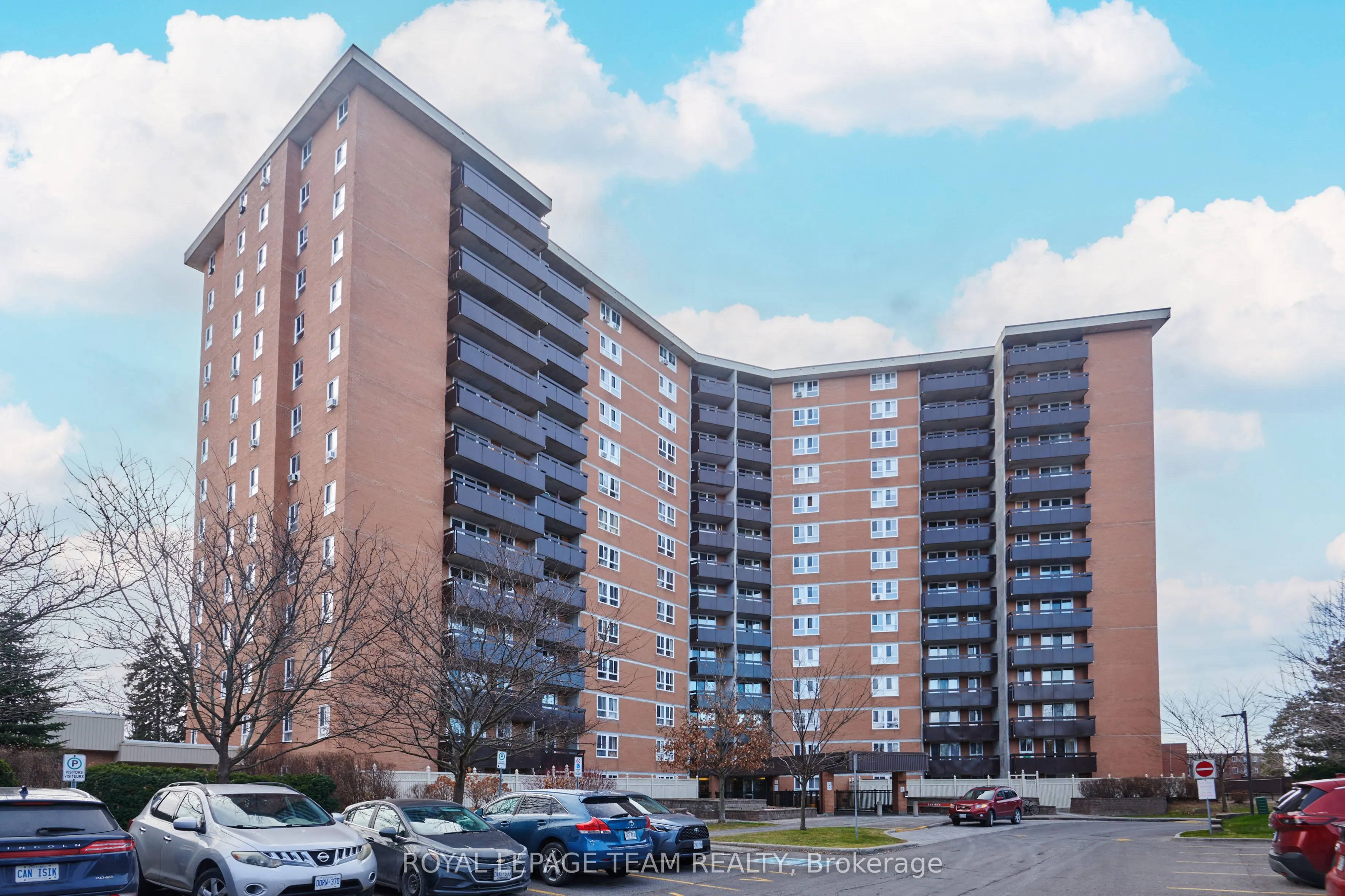 2000 Jasmine Crescent, #811