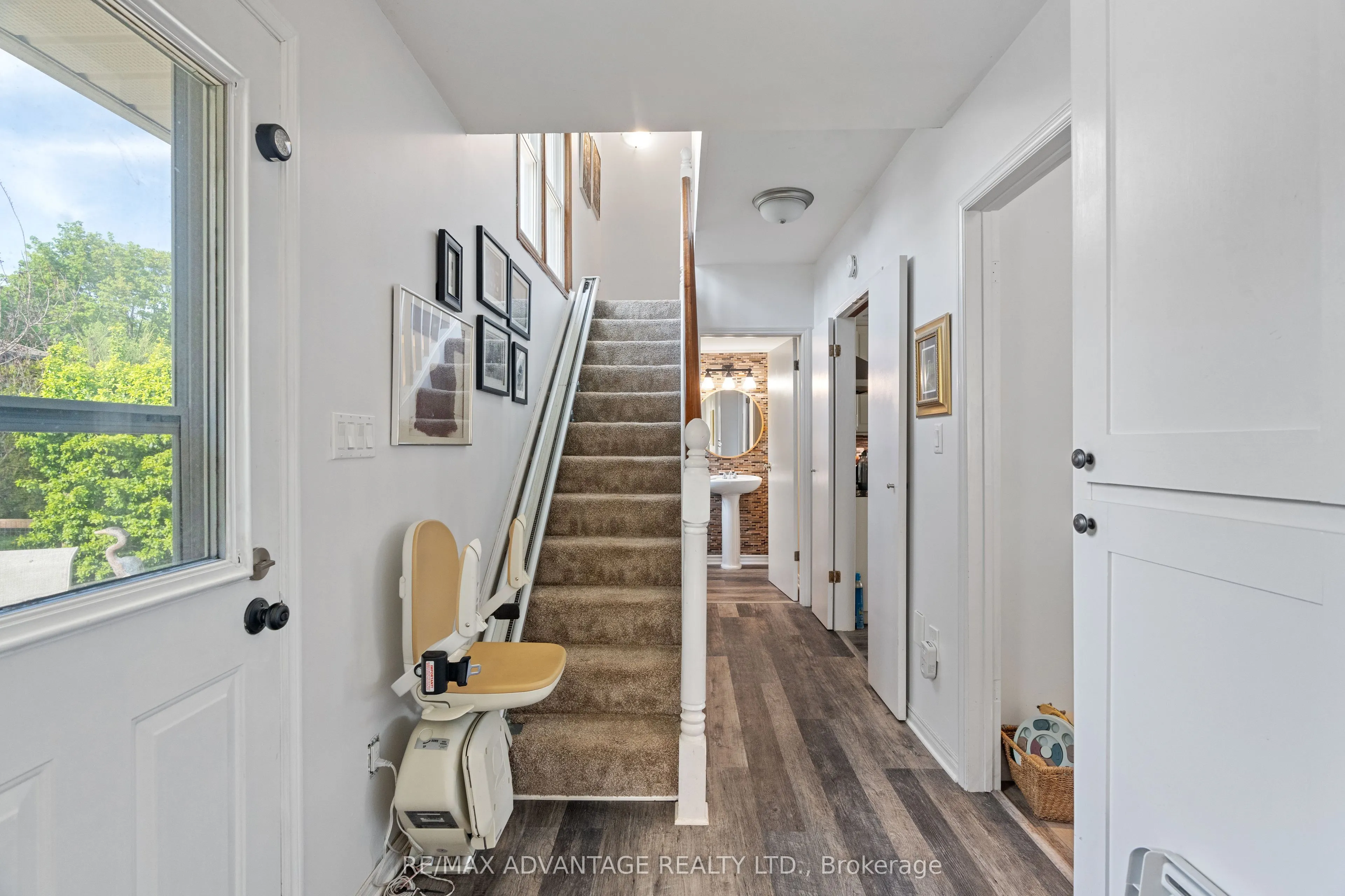 32 St Andrew Street S