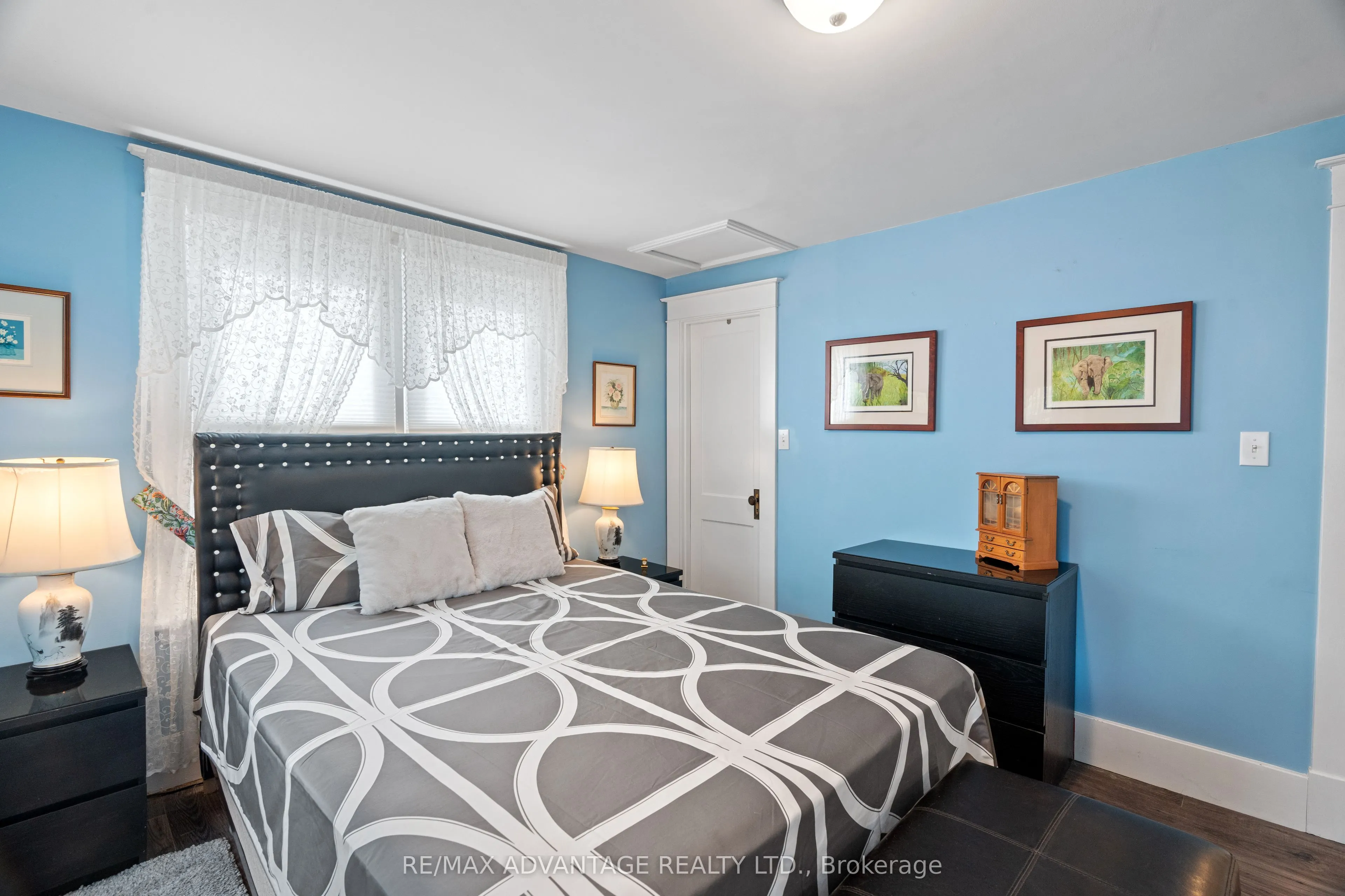 32 St Andrew Street S