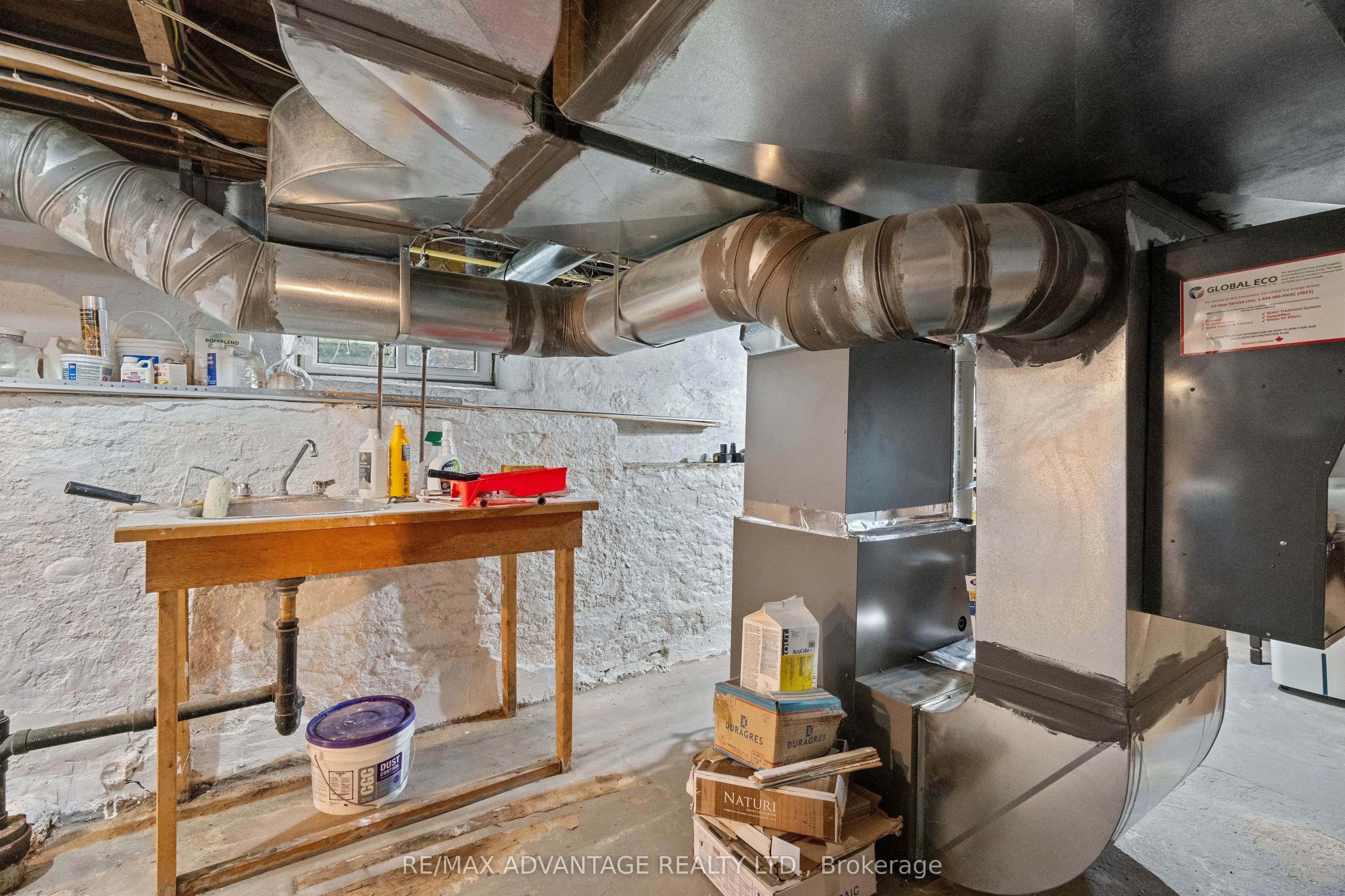 32 St Andrew Street S