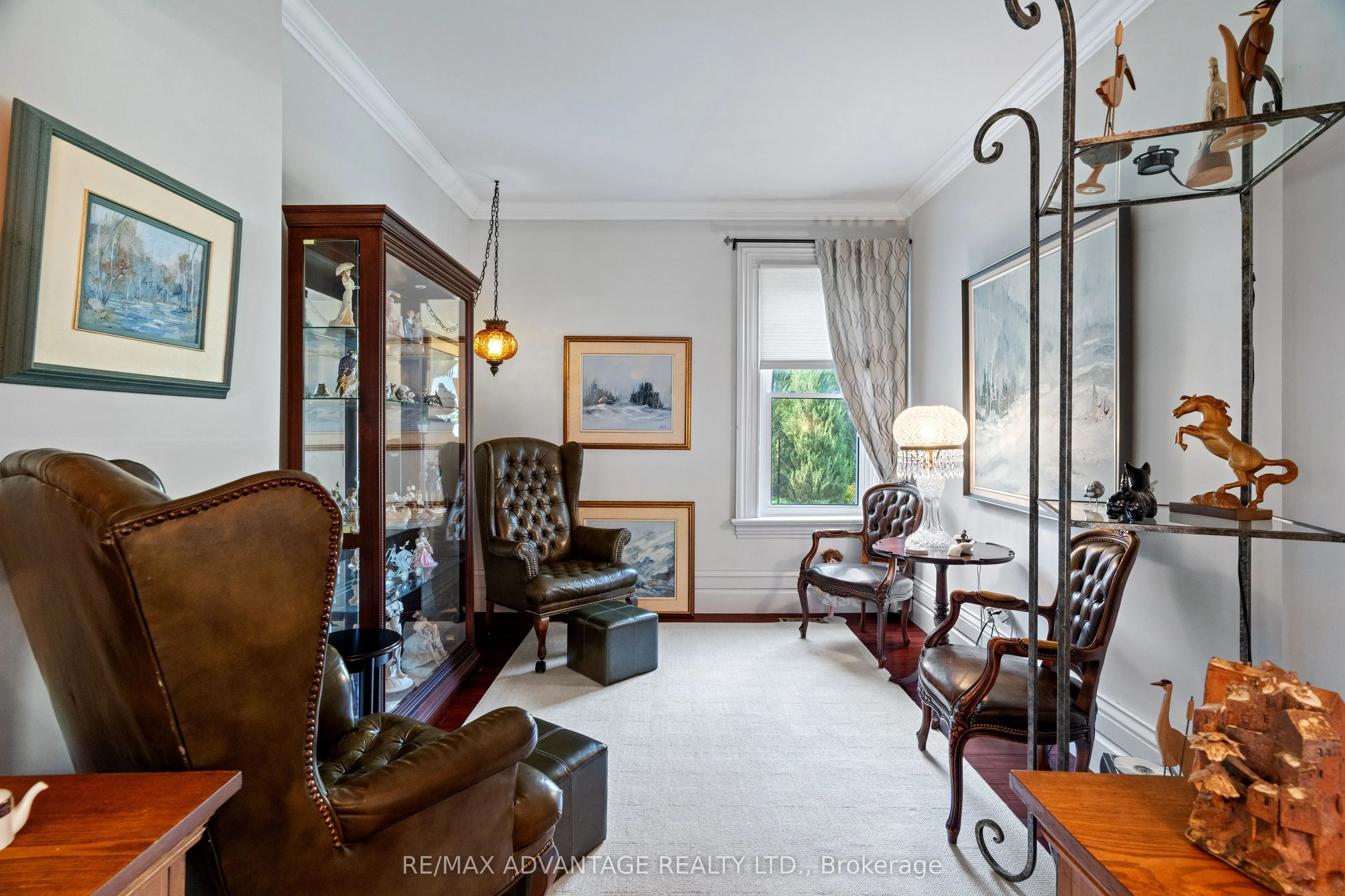 32 St Andrew Street S