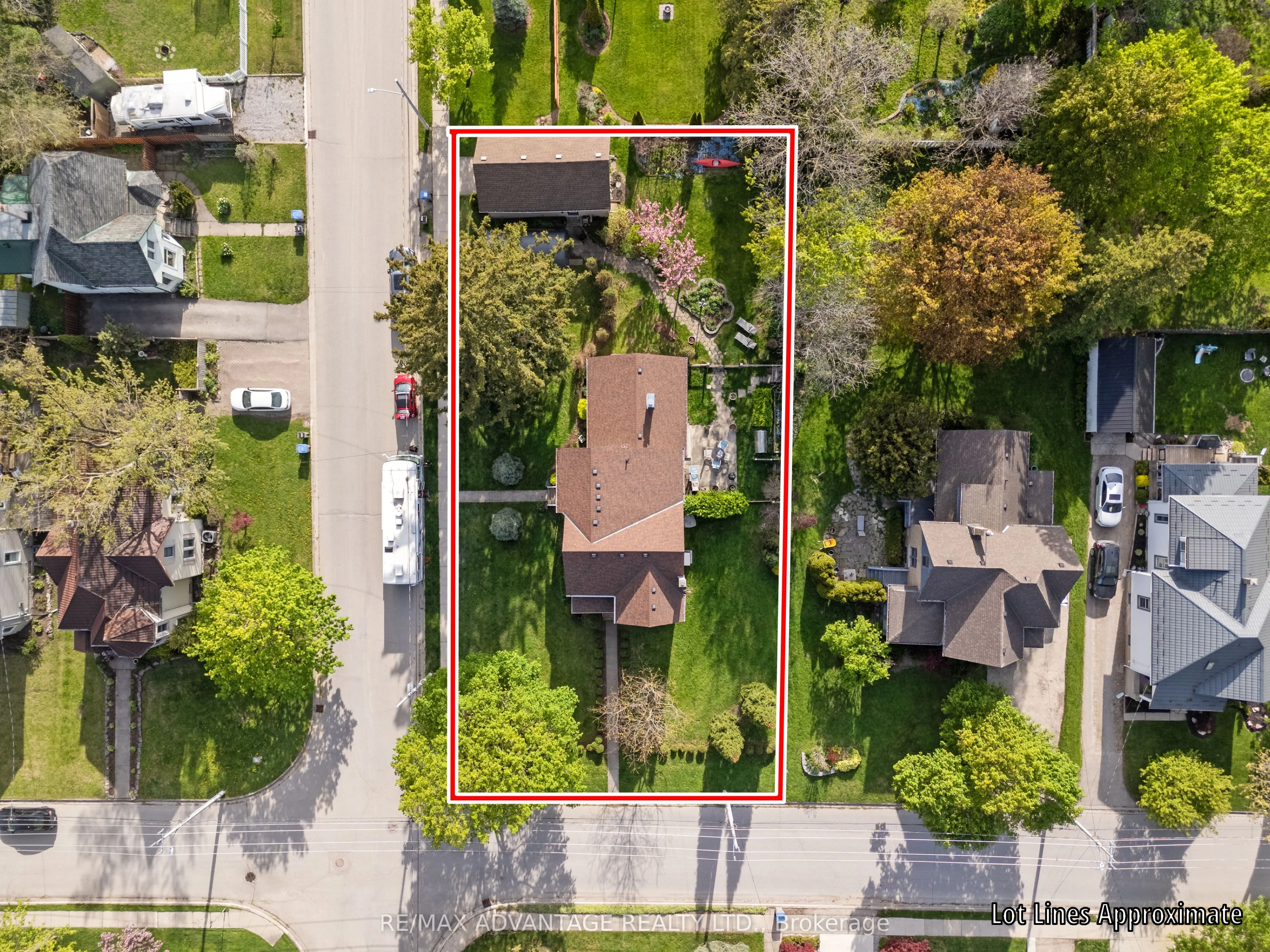 32 St Andrew Street S