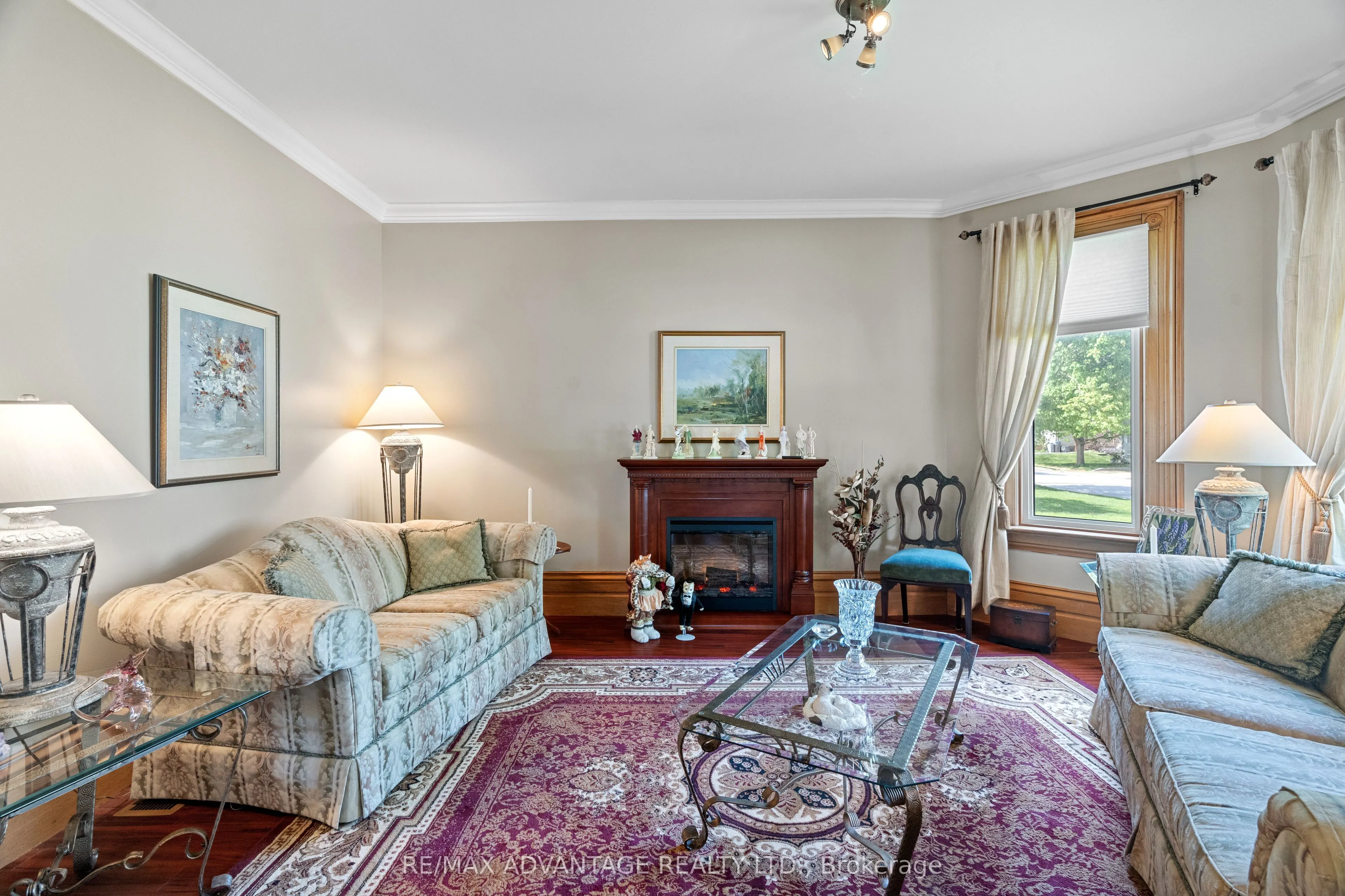 32 St Andrew Street S