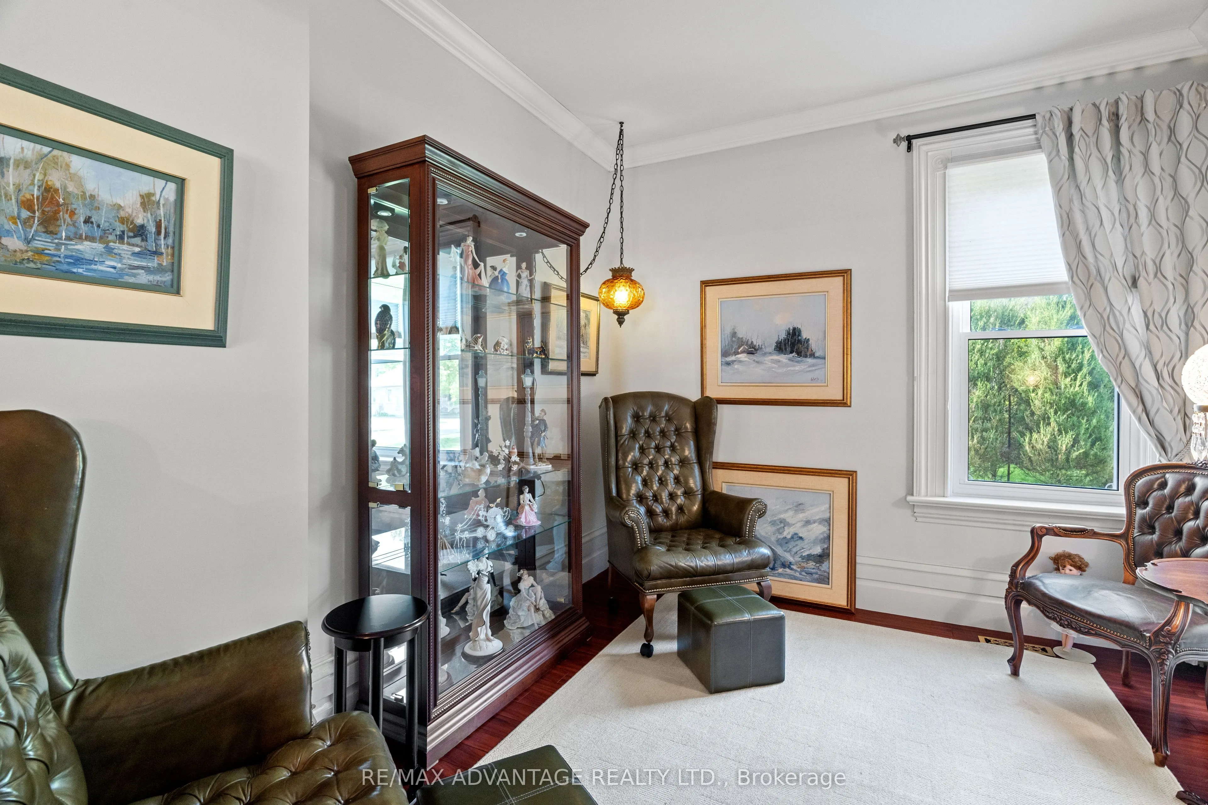 32 St Andrew Street S
