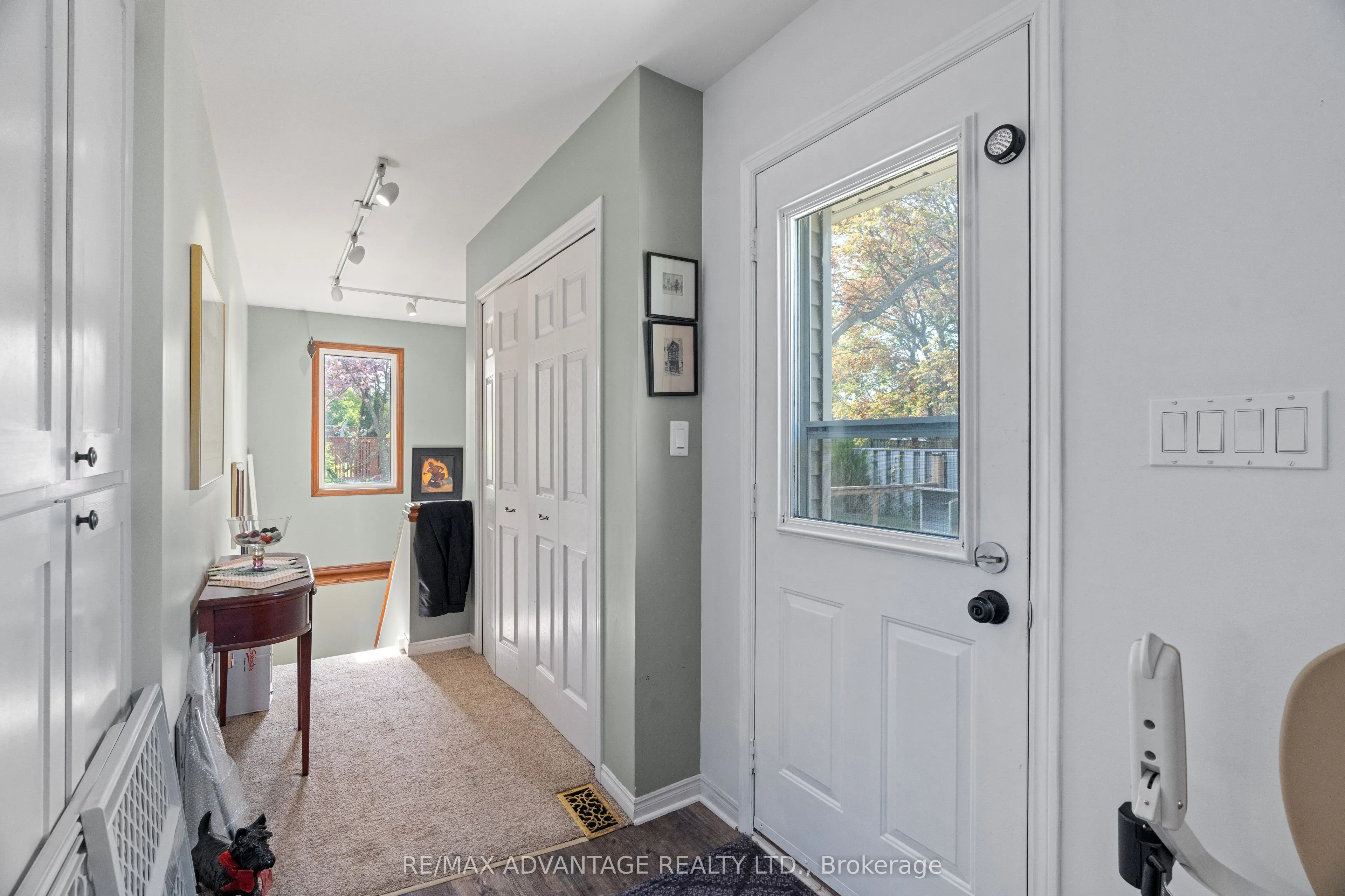 32 St Andrew Street S