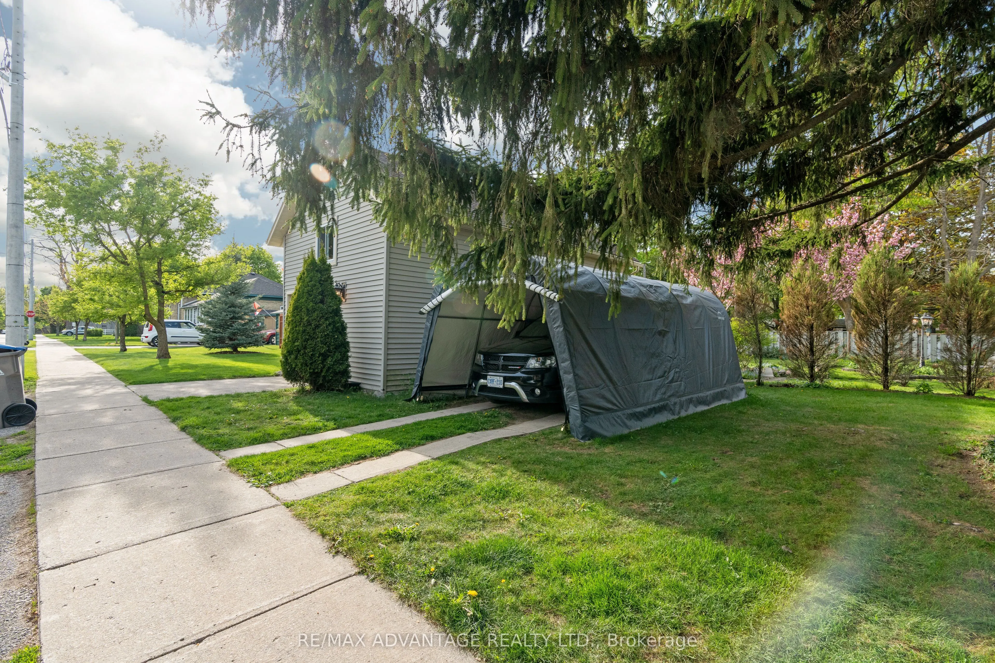 32 St Andrew Street S