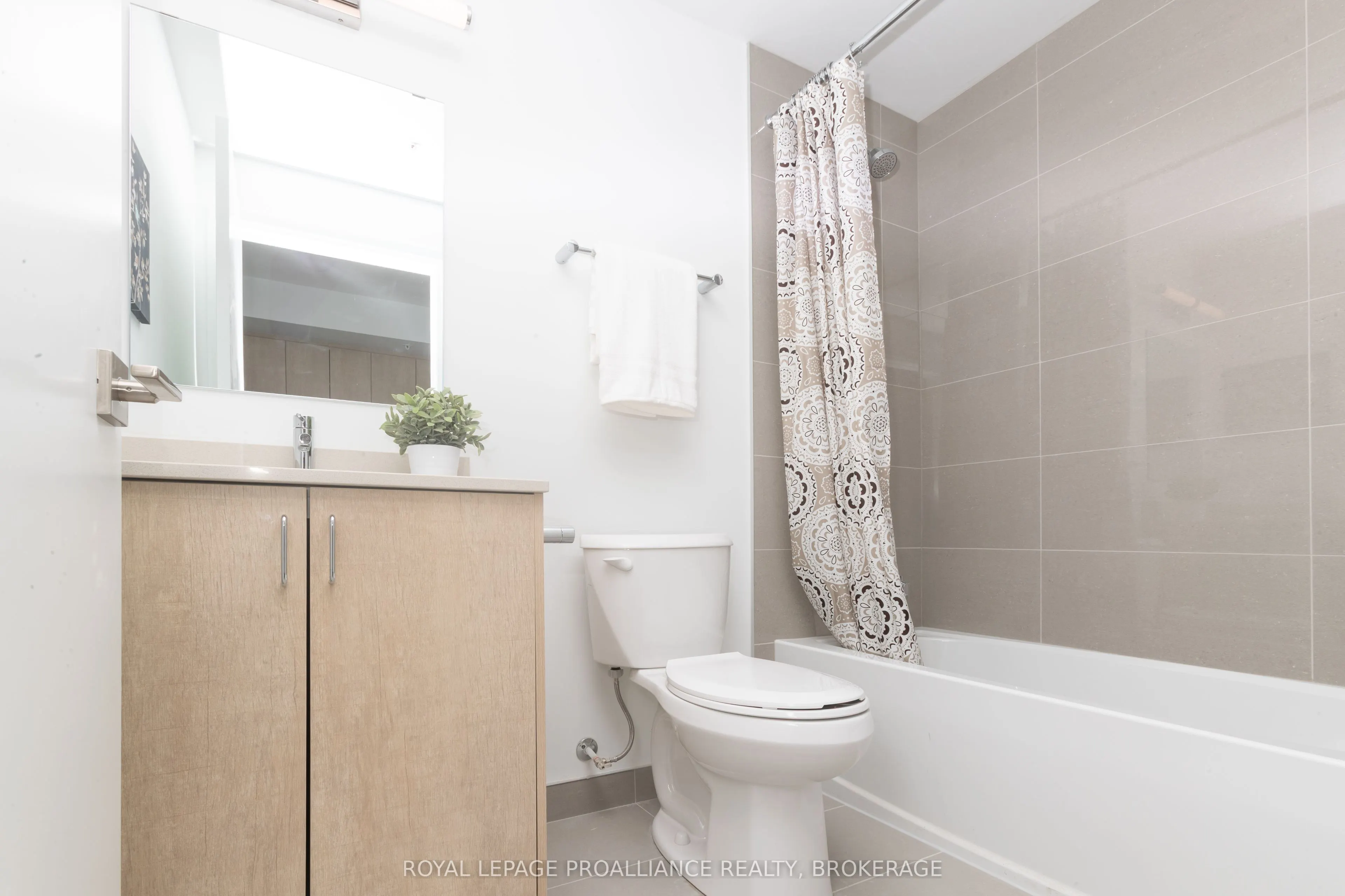 223 Princess Street, #615